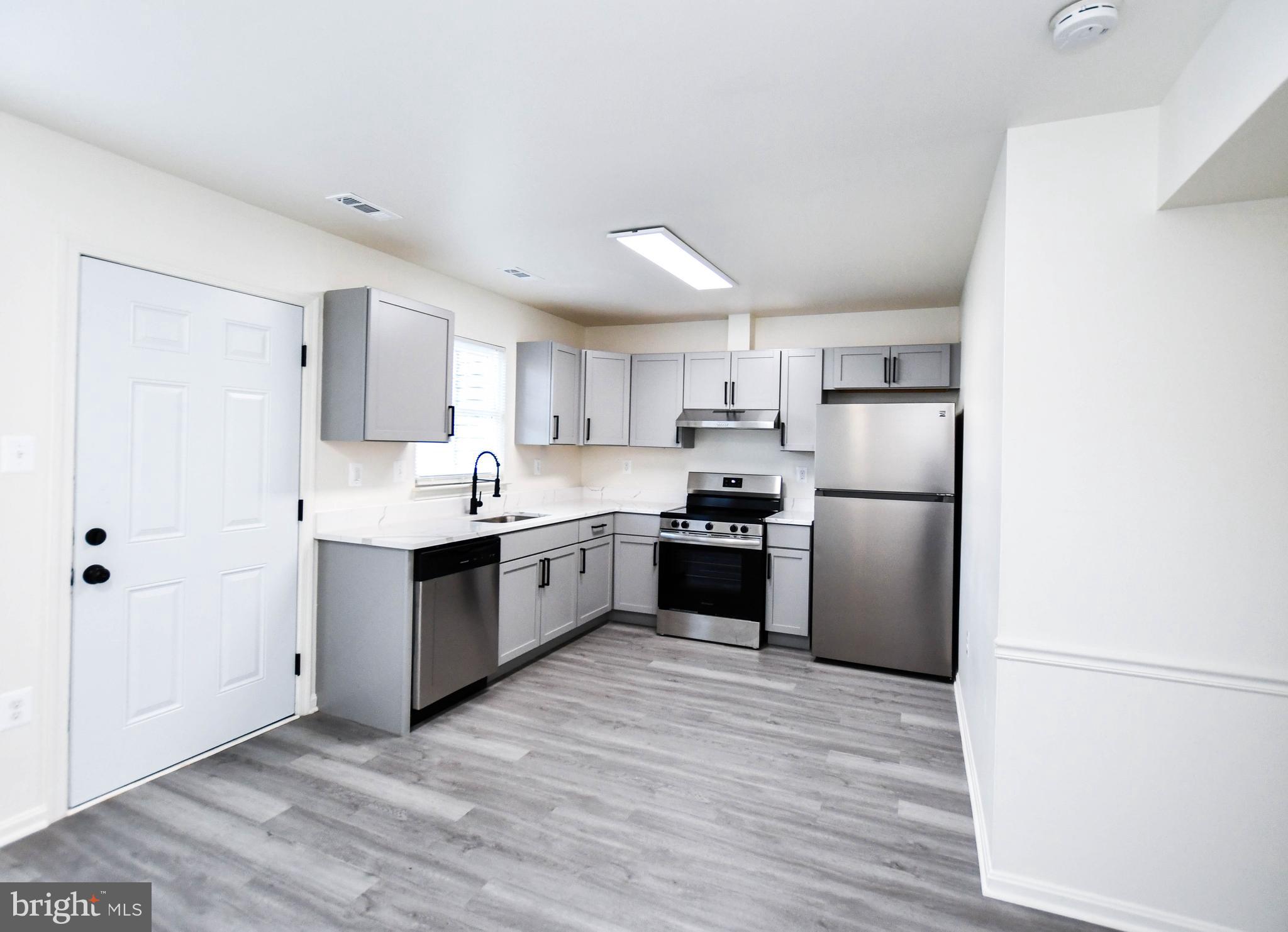 LANCASTER - Residential