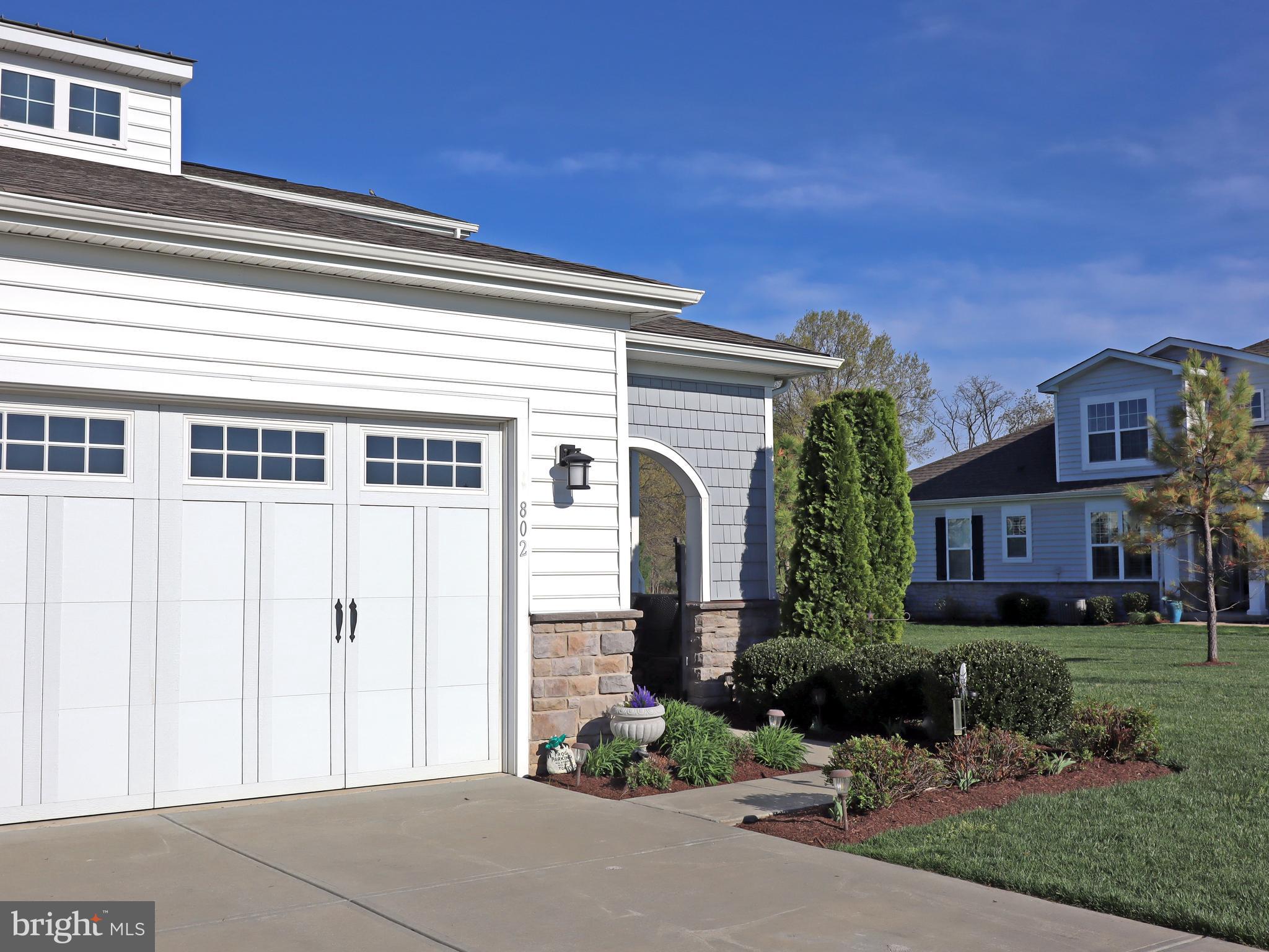 802 MOORINGS CIRCLE 21