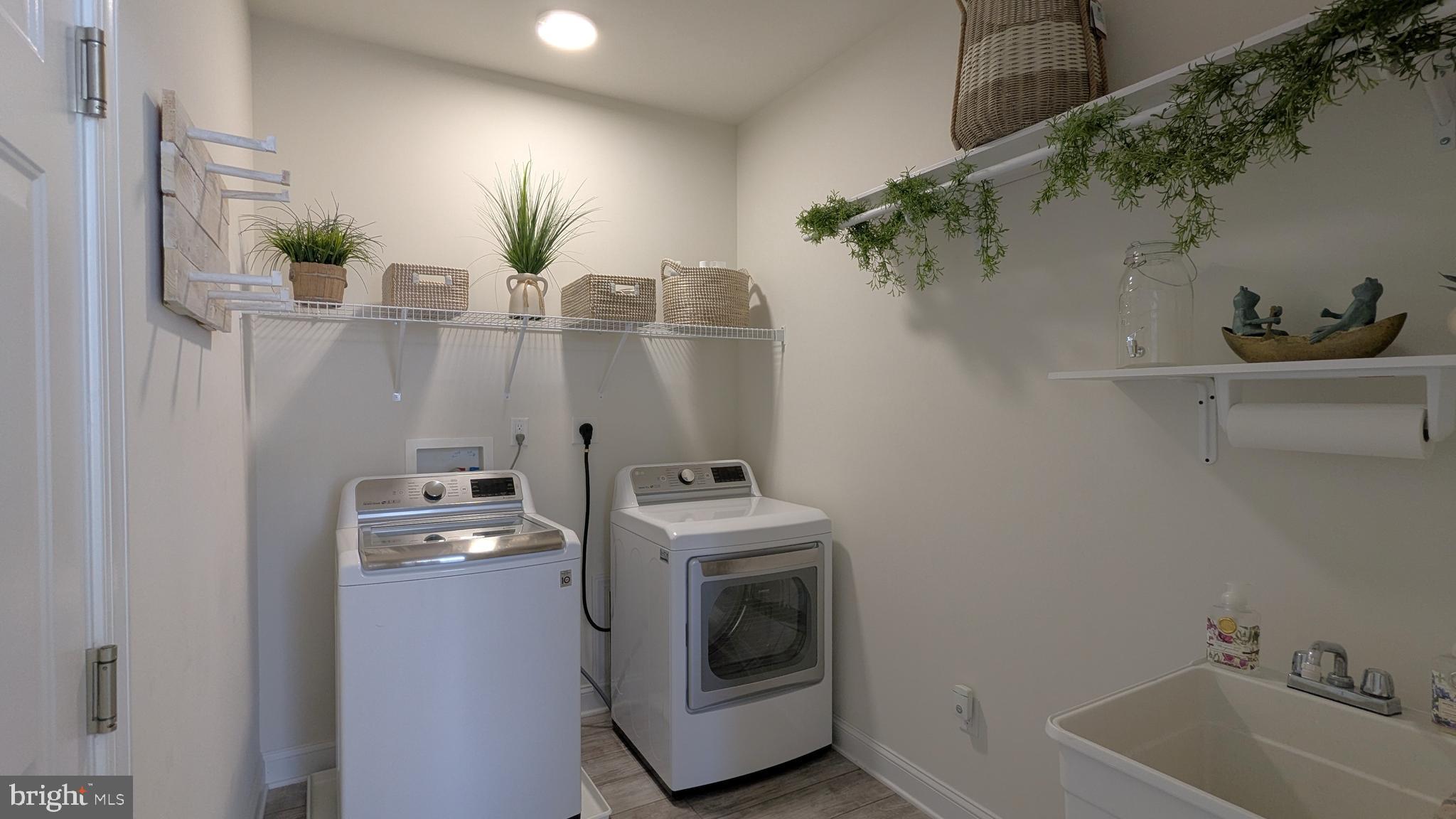 BAY BRIDGE COVE - Residential