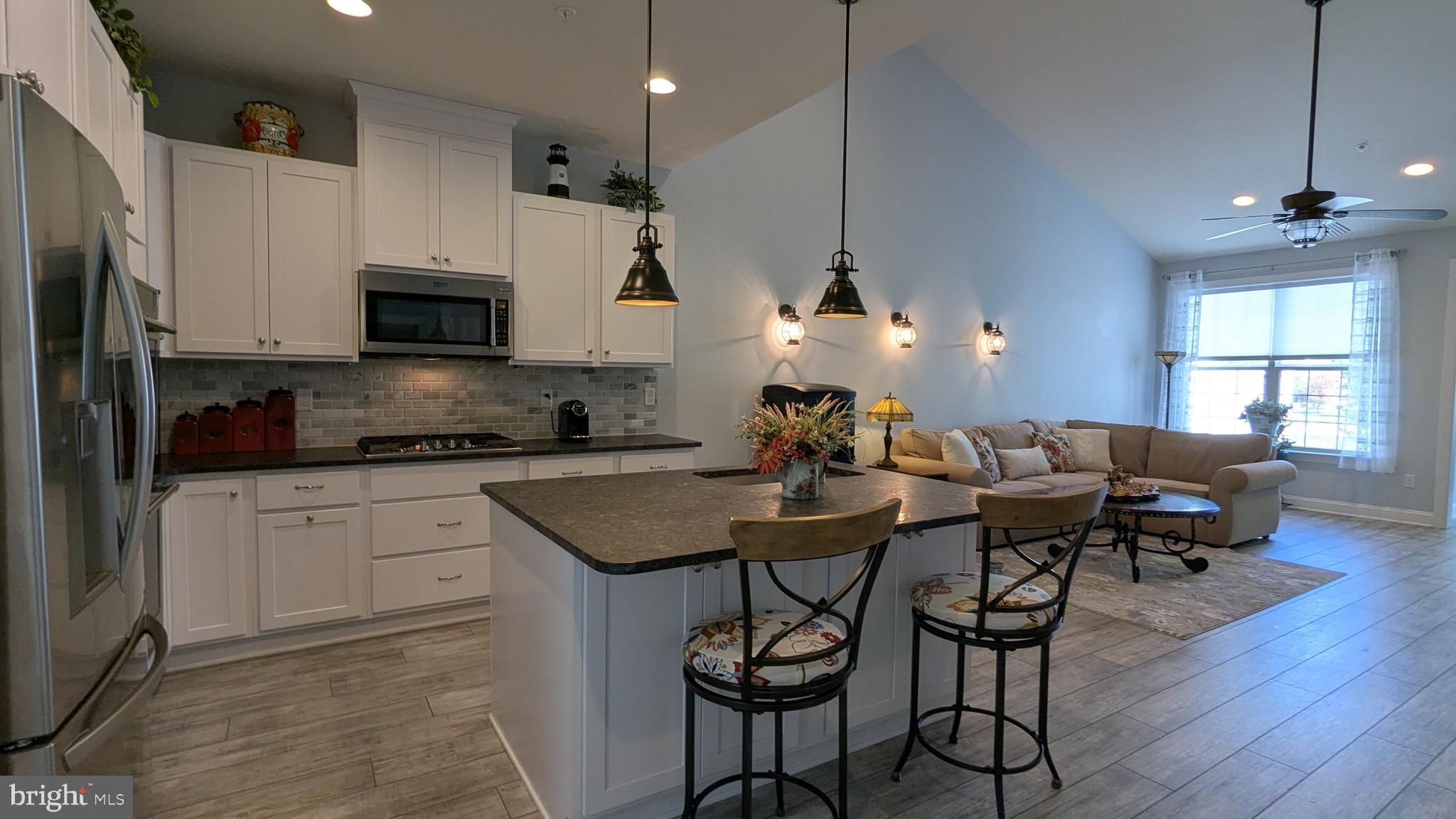 BAY BRIDGE COVE - Residential