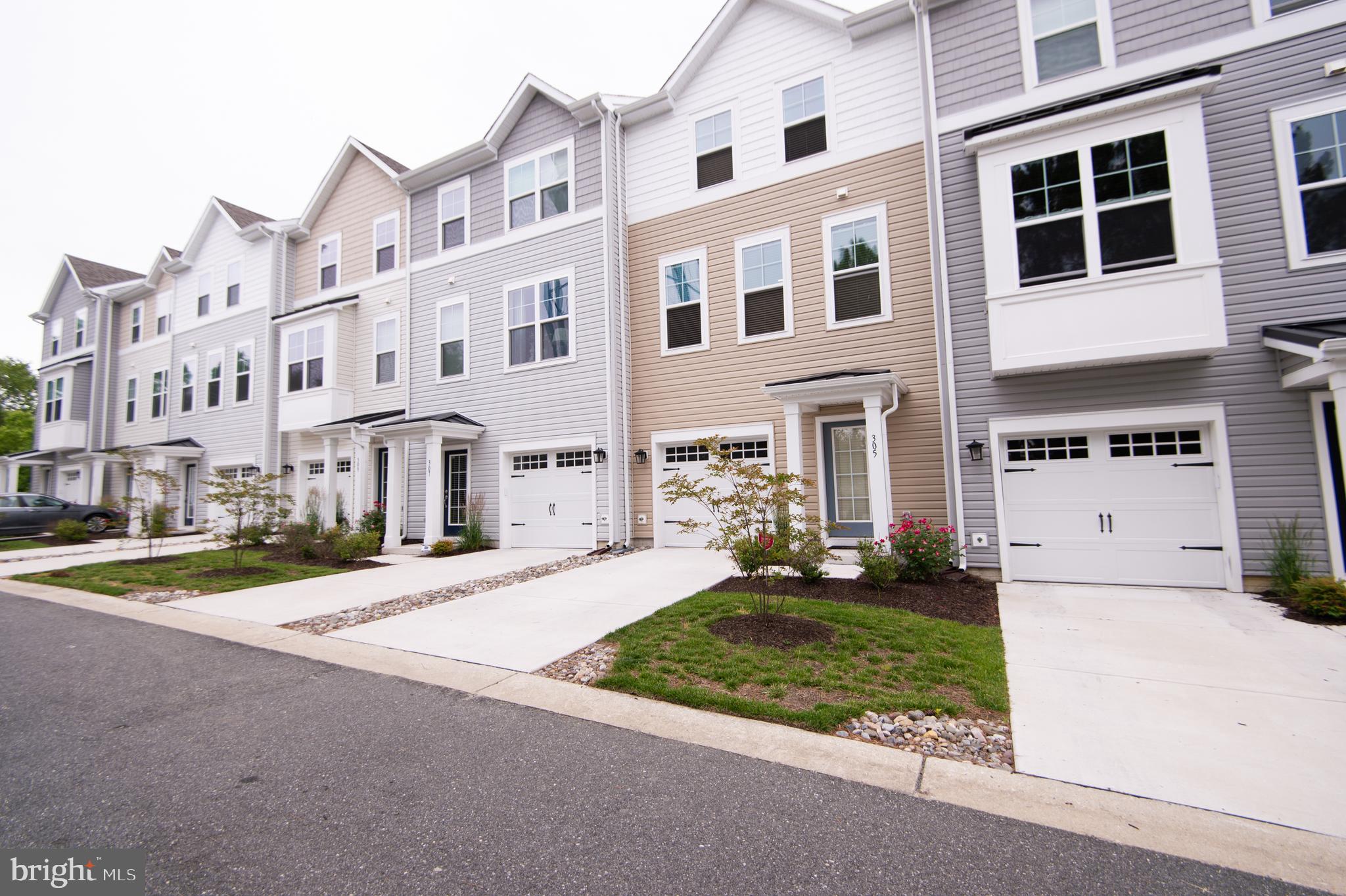 305 SHIPYARD DRIVE 61