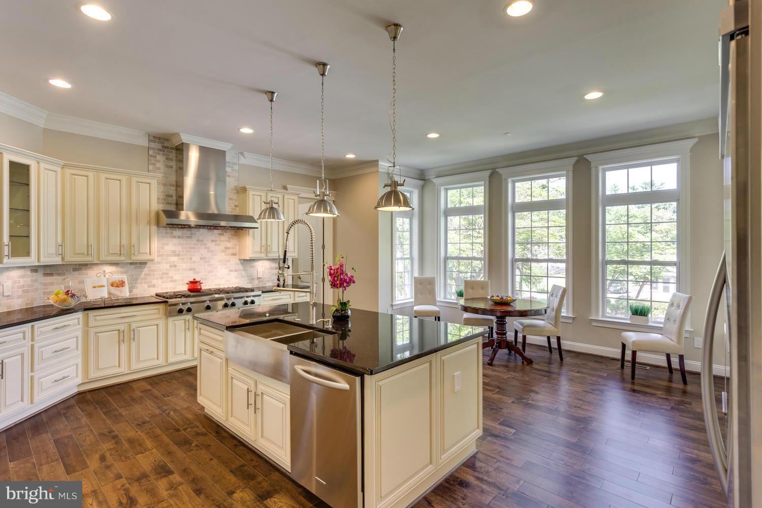 BURROUGHS - Residential