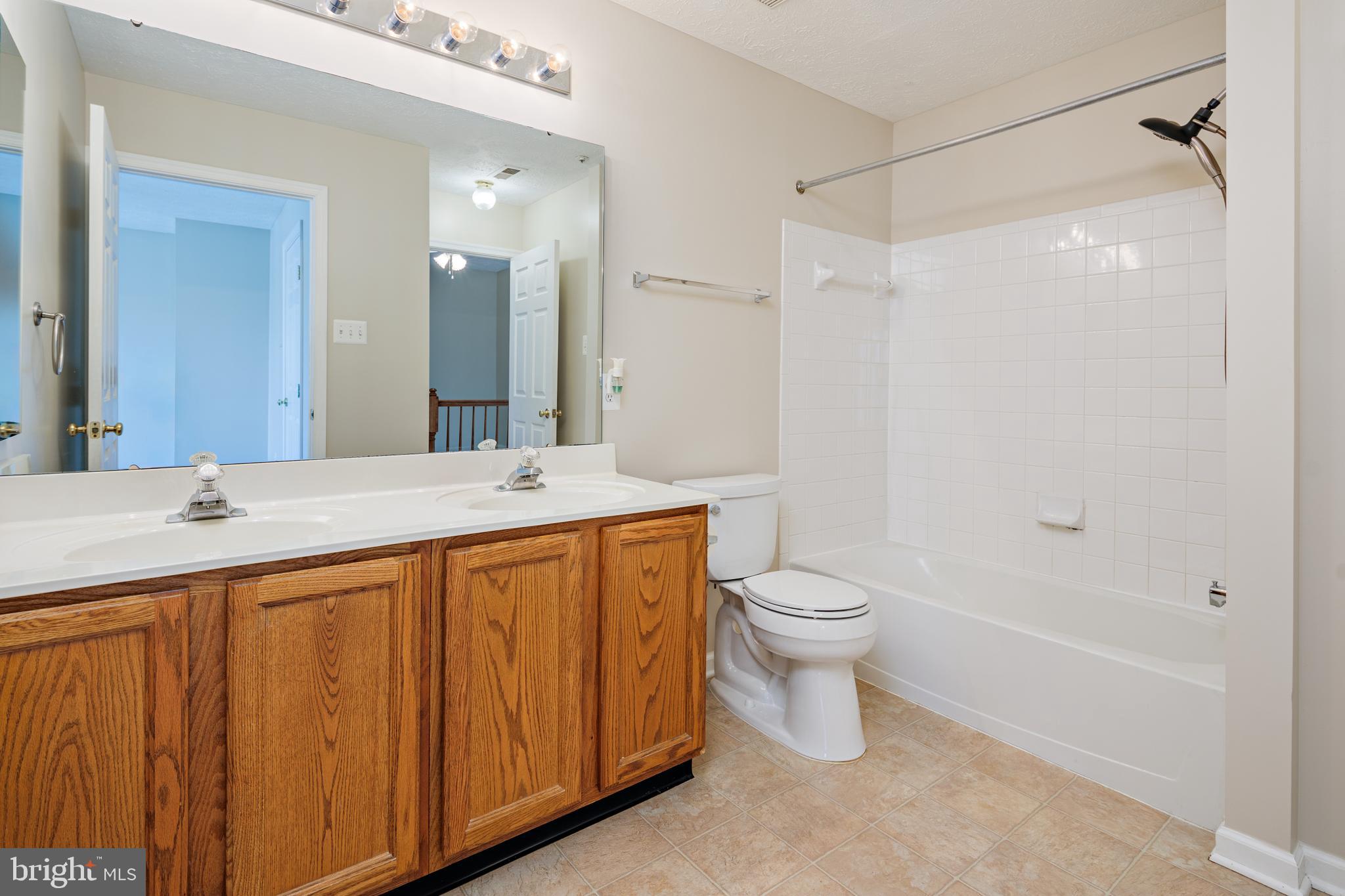 BOWLEYS QUARTERS - Residential