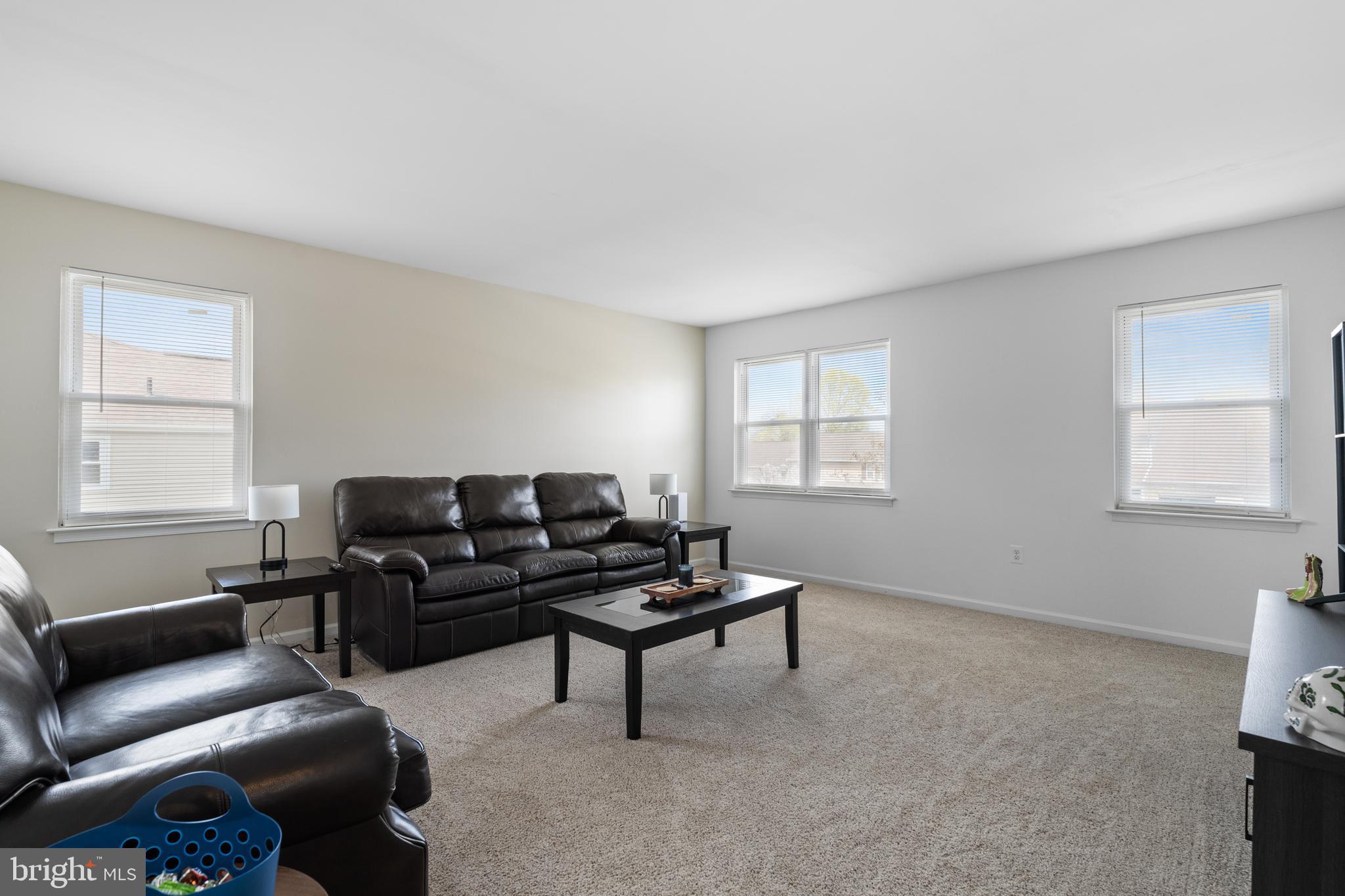 HUNTER CREST - Residential Income