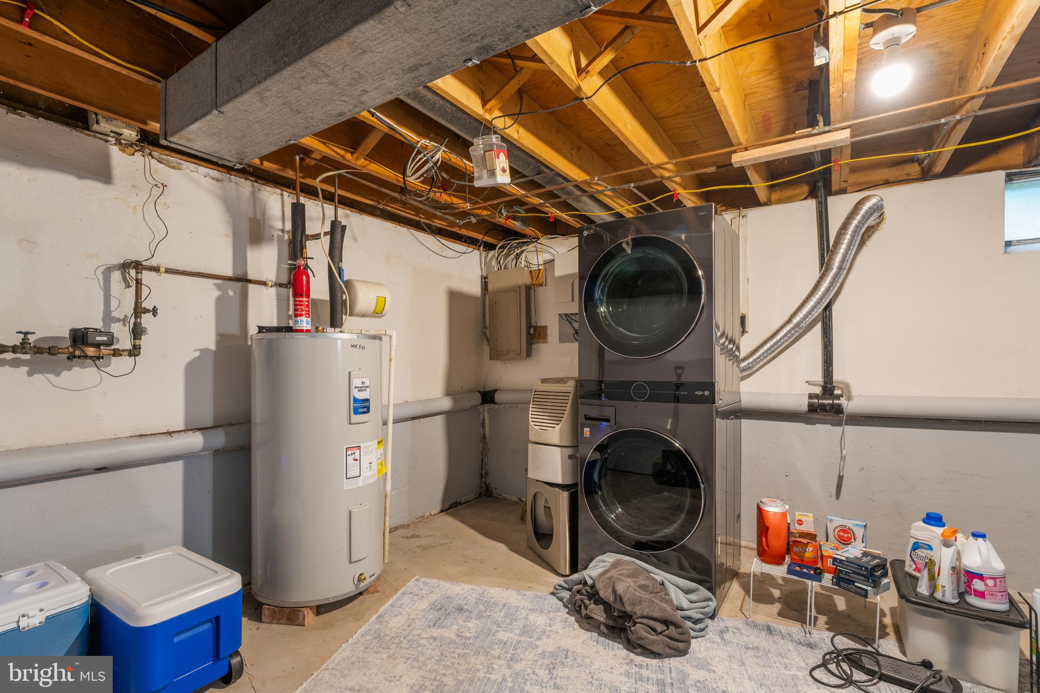 HUNTER CREST - Residential Income