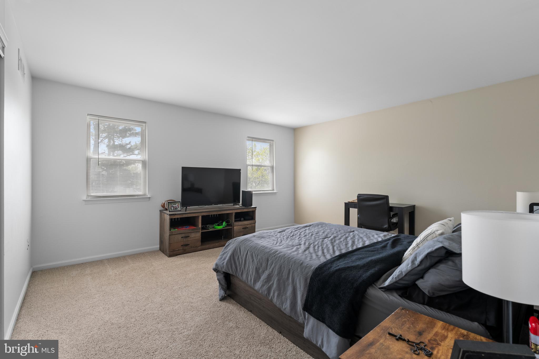 HUNTER CREST - Residential Income