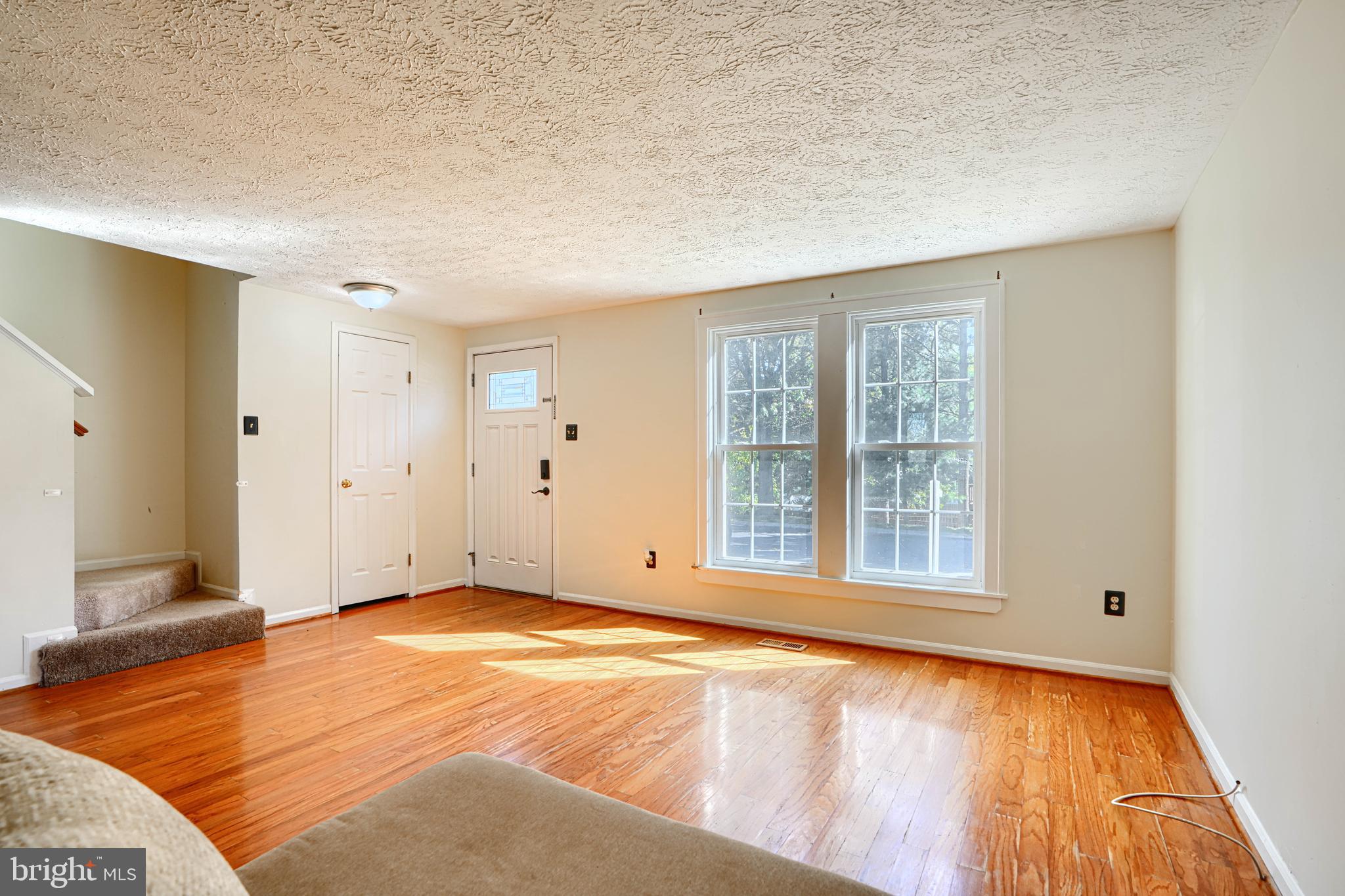 CONSTANT FRIENDSHIP - Residential