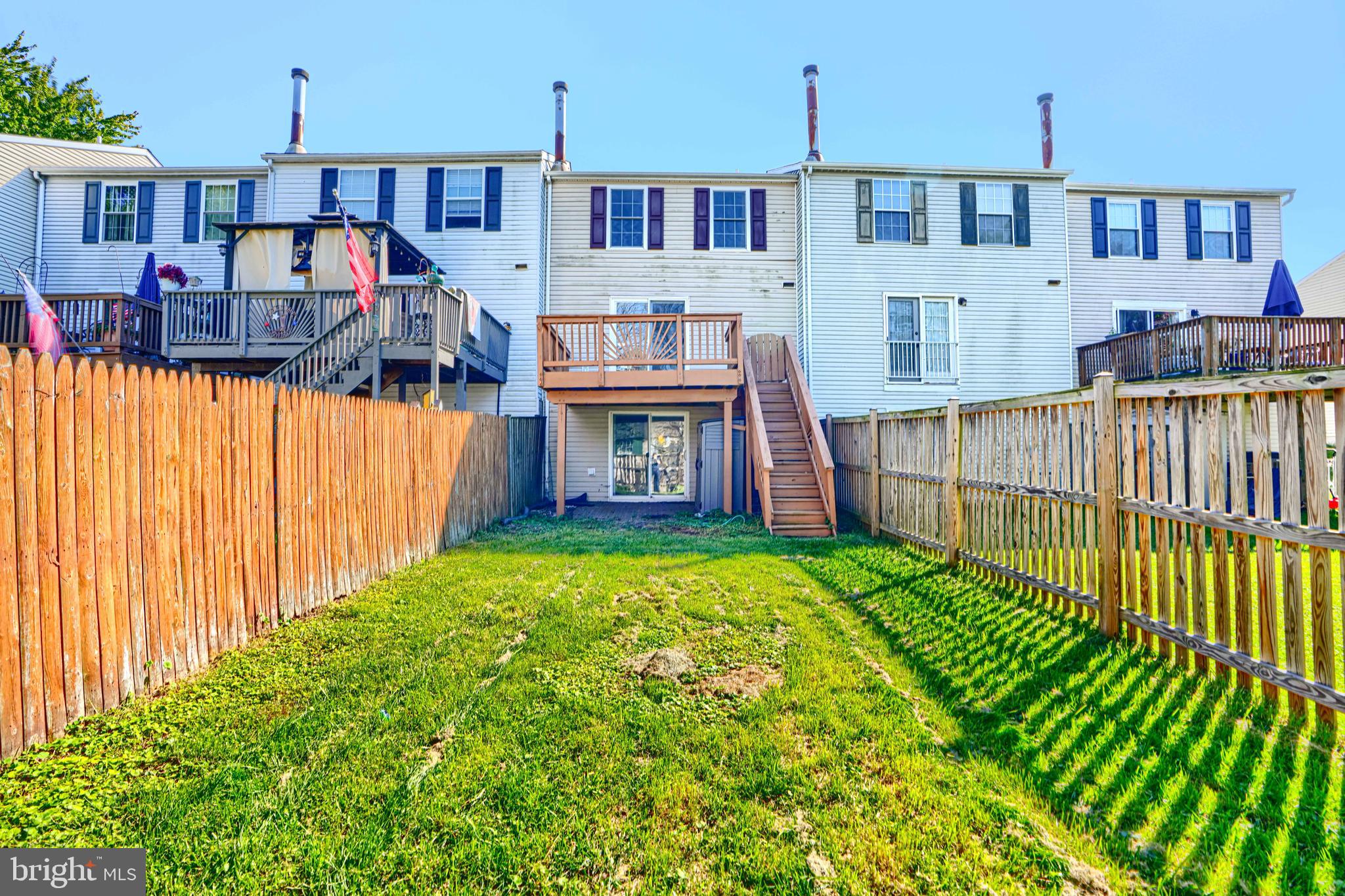 CONSTANT FRIENDSHIP - Residential