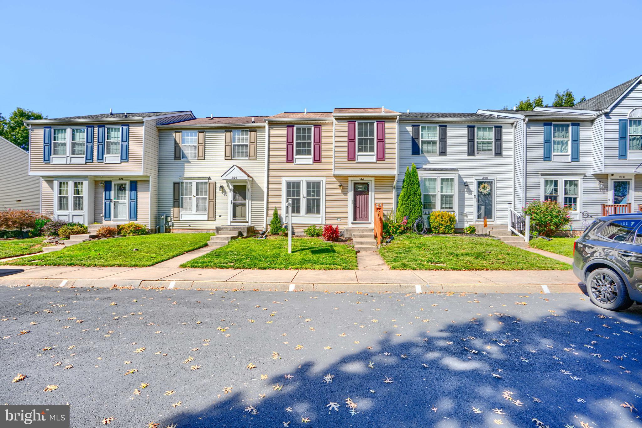 CONSTANT FRIENDSHIP - Residential