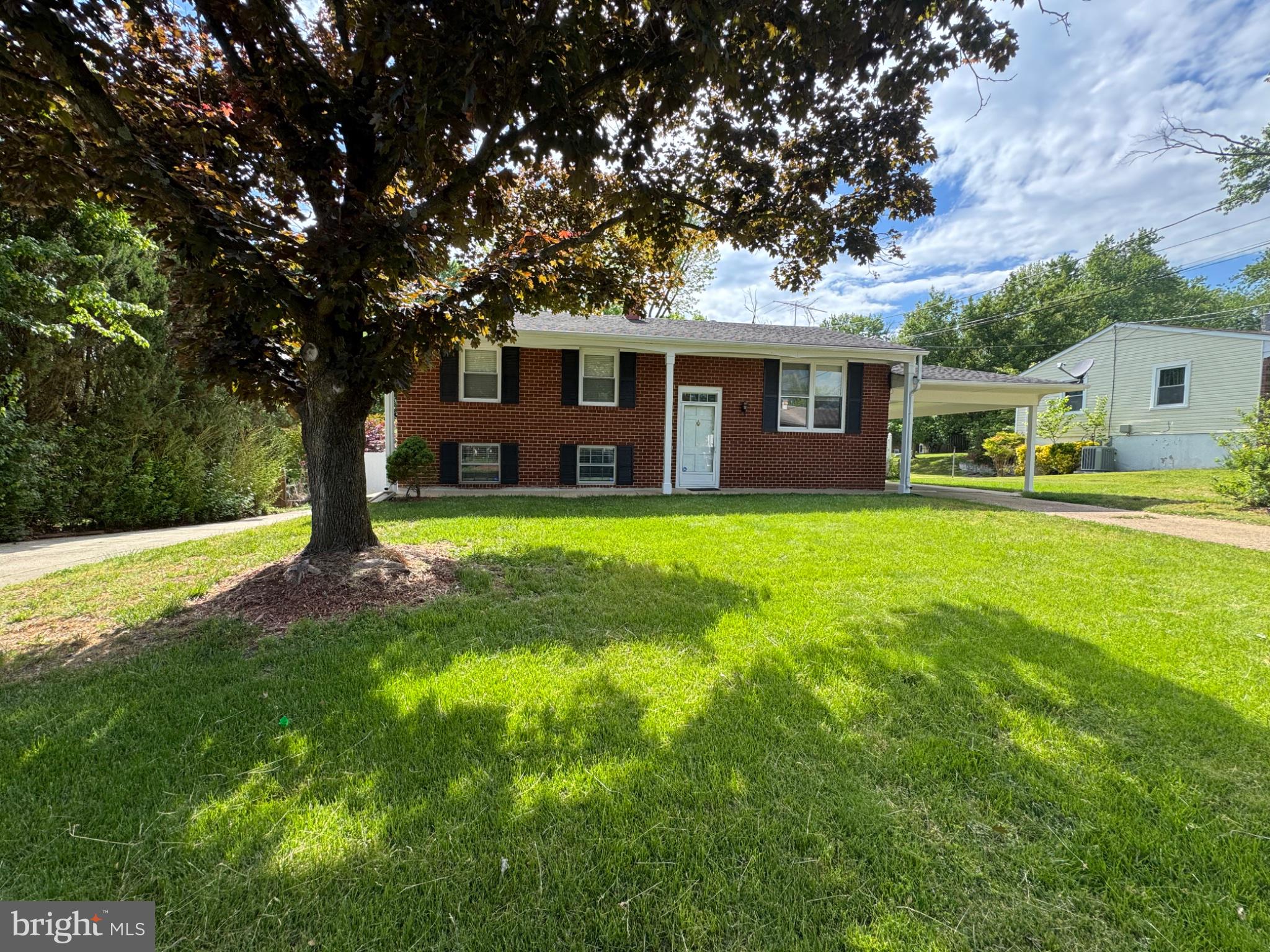 9507 SMALL DRIVE