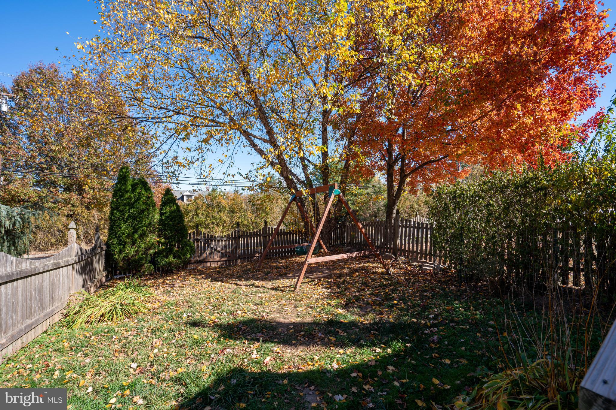 STRAWBERRY FIELDS - Residential