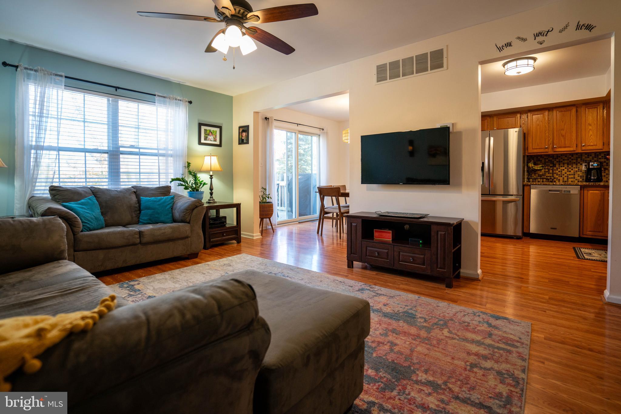 STRAWBERRY FIELDS - Residential