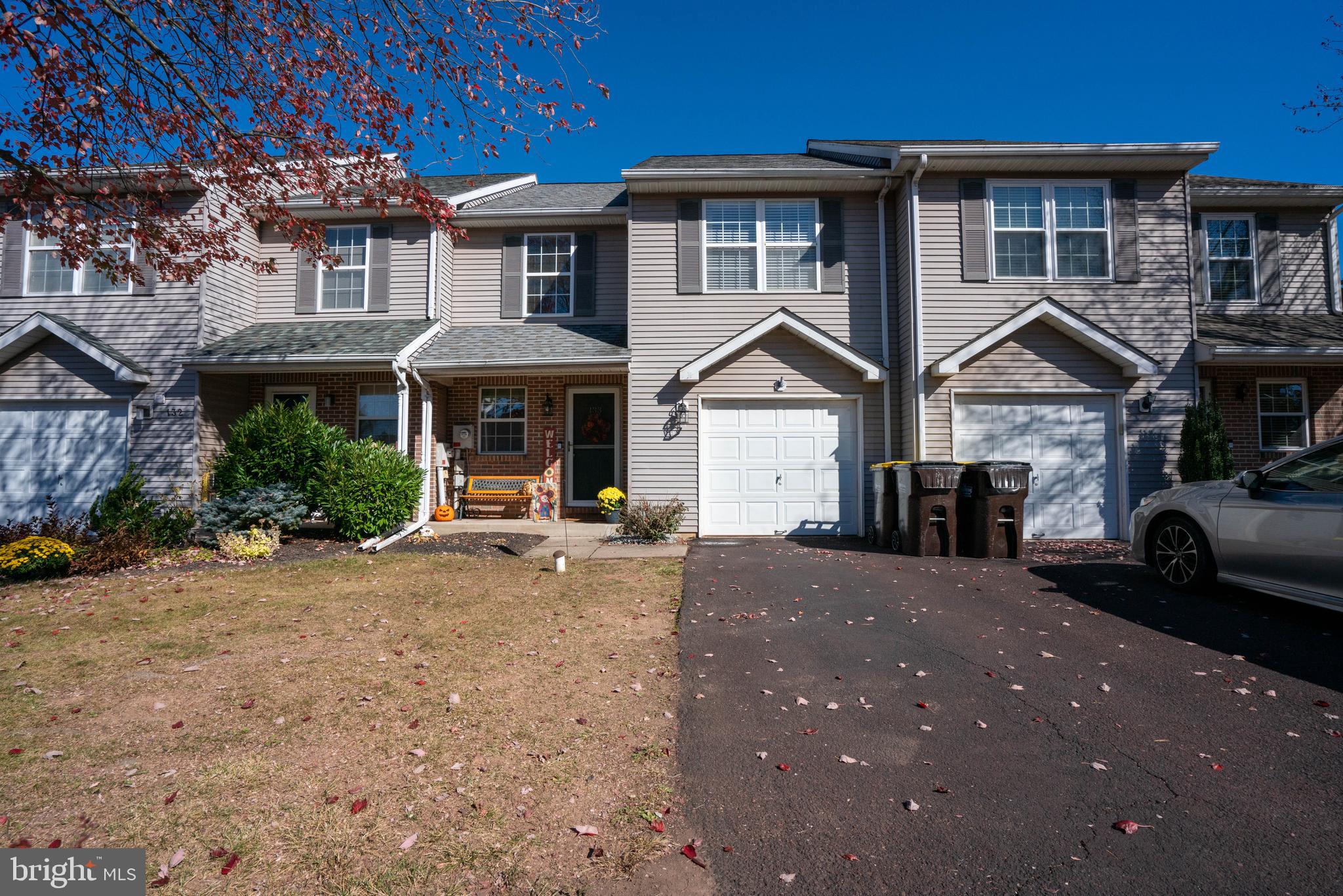 STRAWBERRY FIELDS - Residential