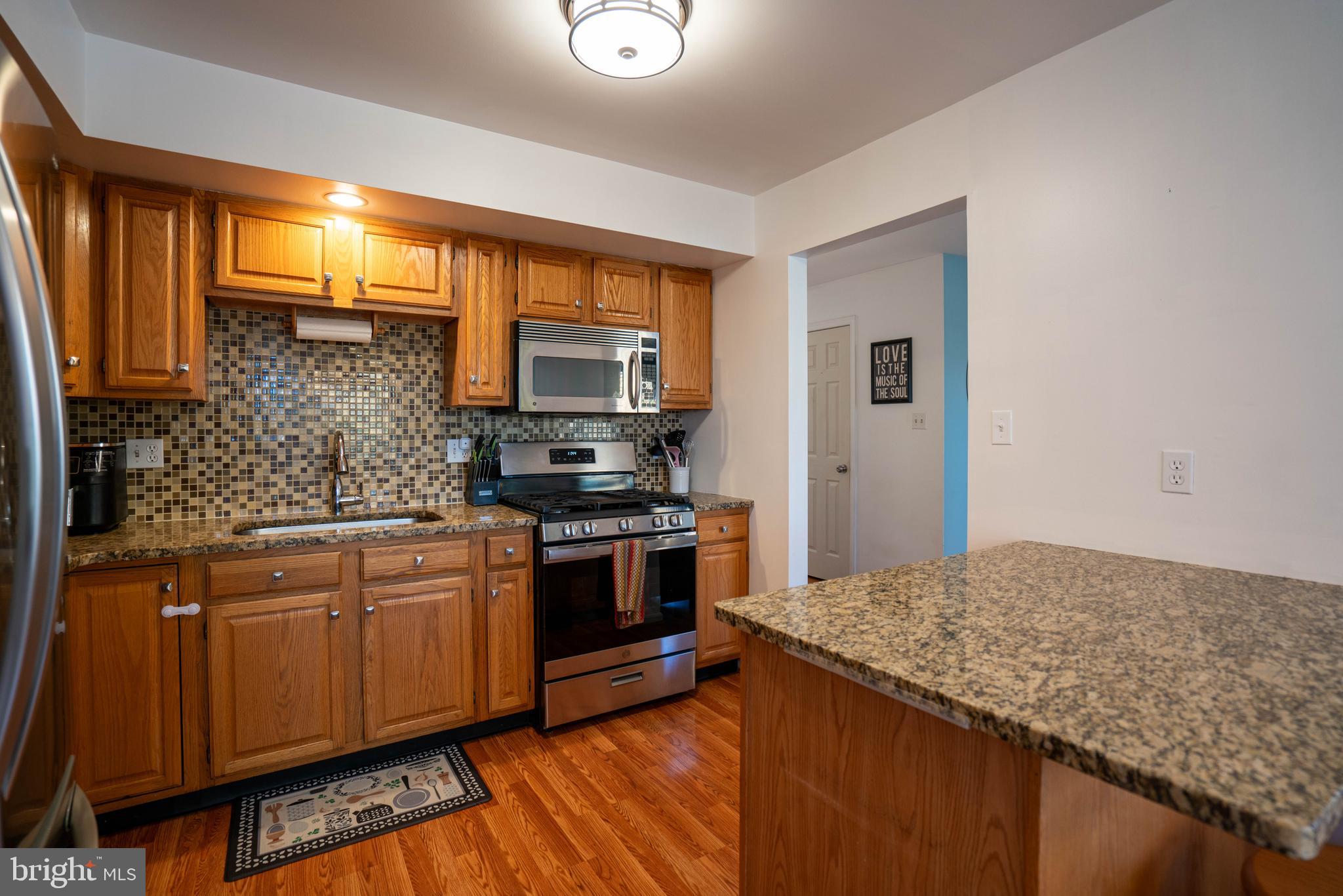 STRAWBERRY FIELDS - Residential