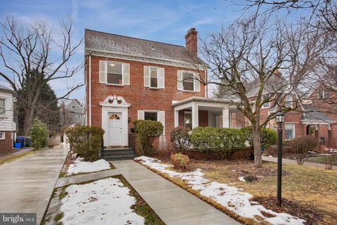 Homes For Rent - 4604 Nottingham Drive<br/> CHEVY CHASE, MD 20815