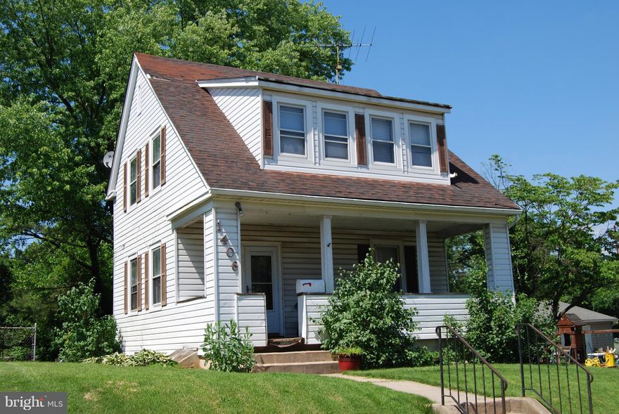 Home sold as is, seller will make no repairs. Cash offers only.