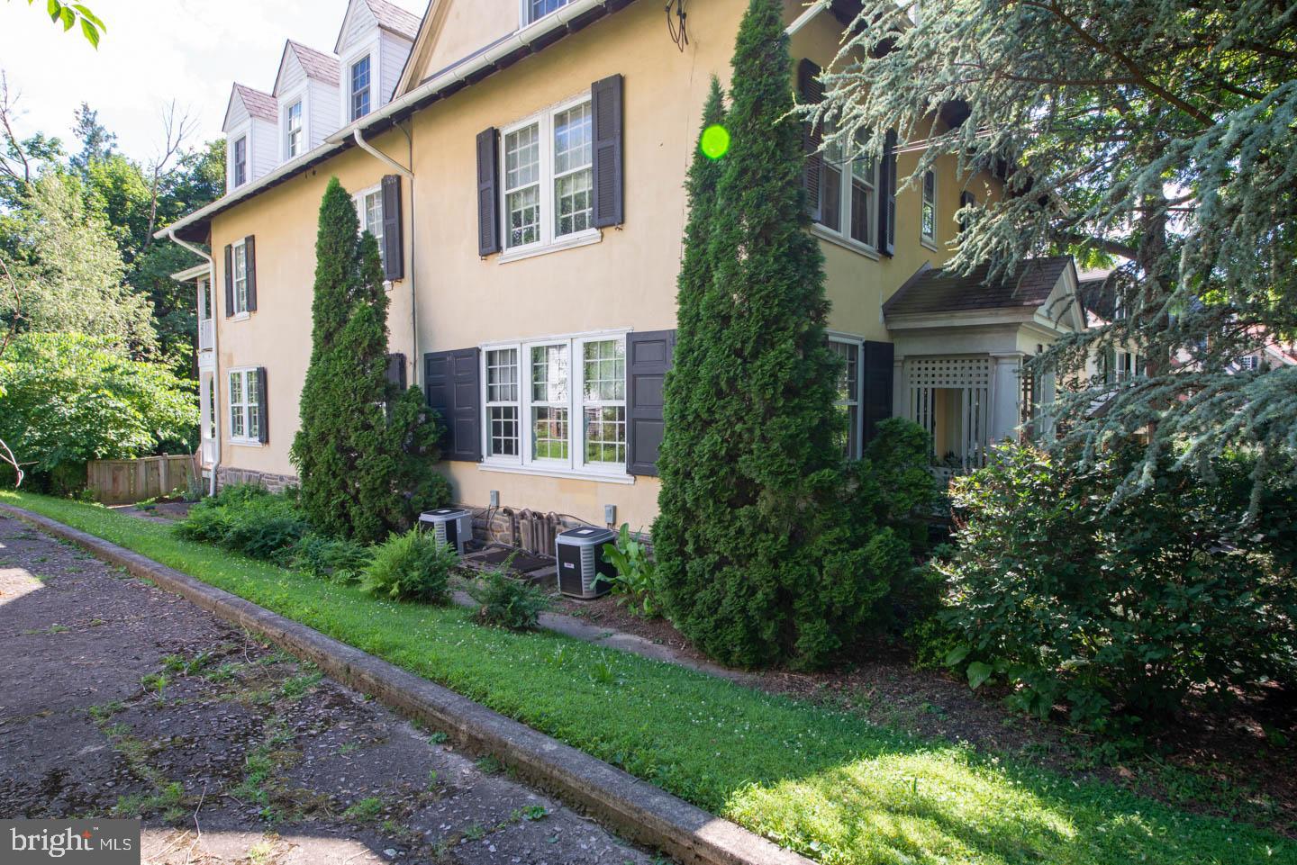 JENKINTOWN - Residential