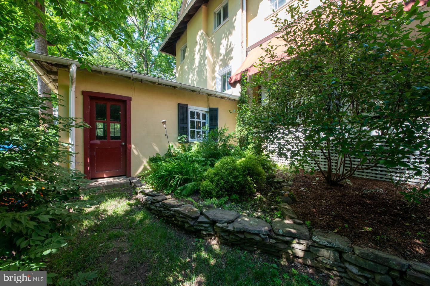 JENKINTOWN - Residential