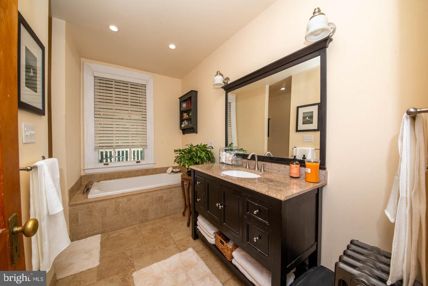 JENKINTOWN - Residential