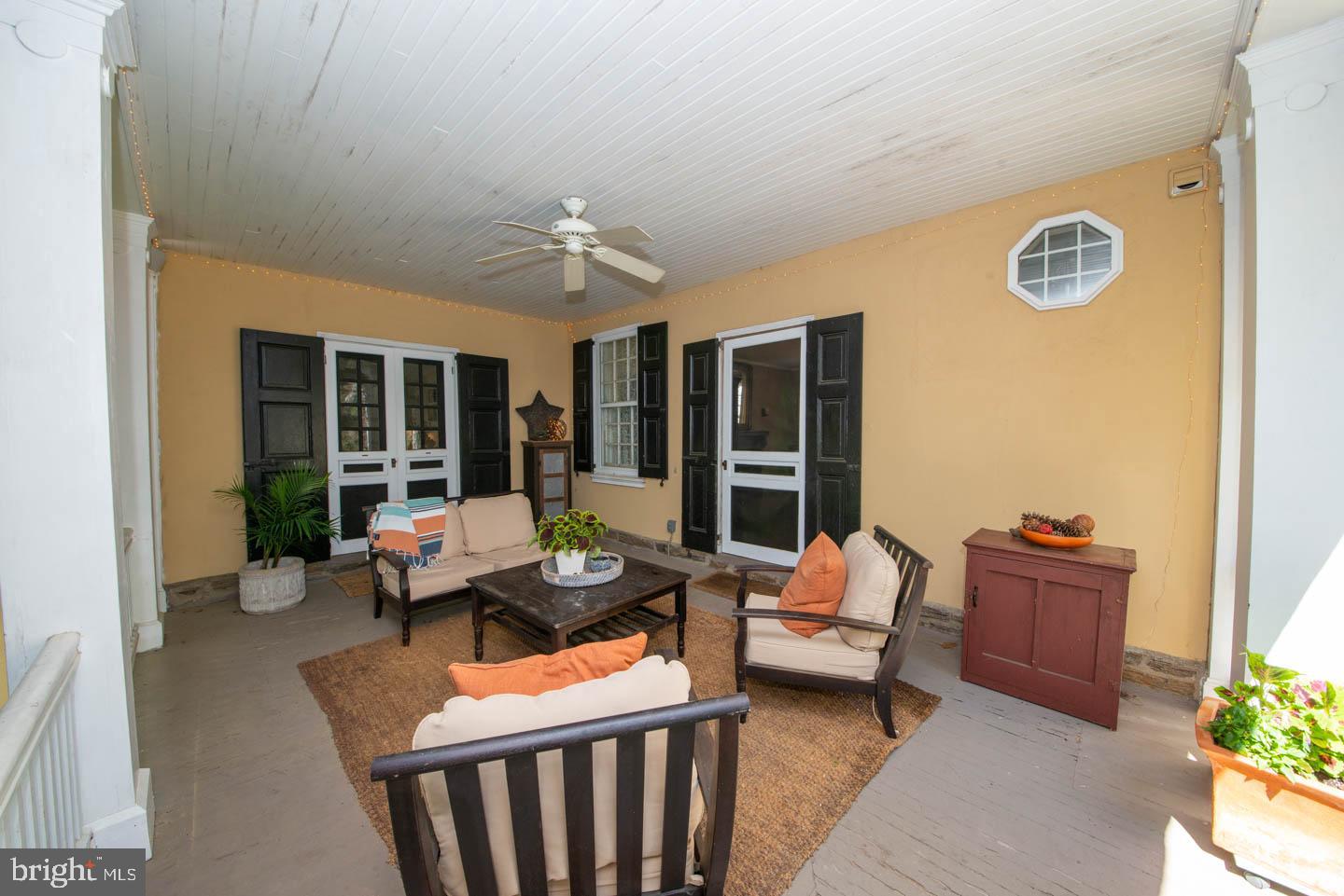 JENKINTOWN - Residential