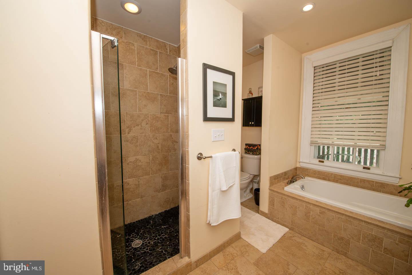 JENKINTOWN - Residential