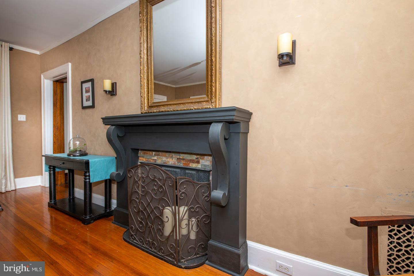 JENKINTOWN - Residential