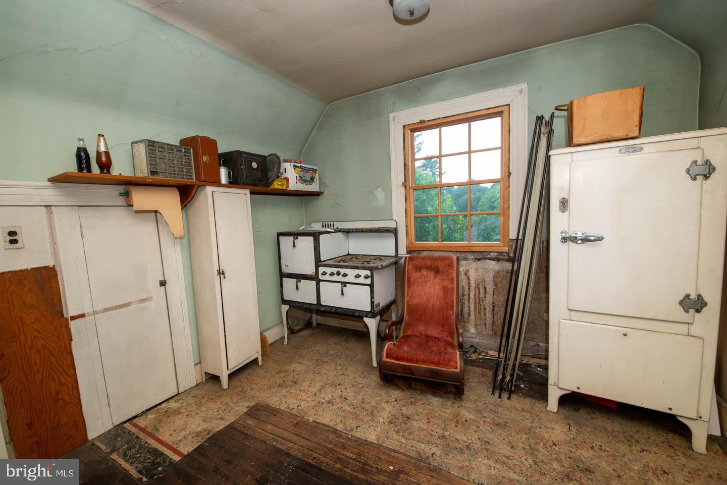 JENKINTOWN - Residential