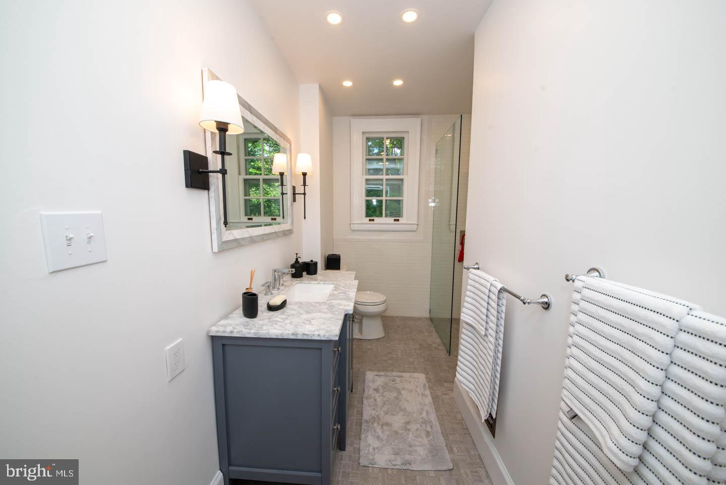 JENKINTOWN - Residential