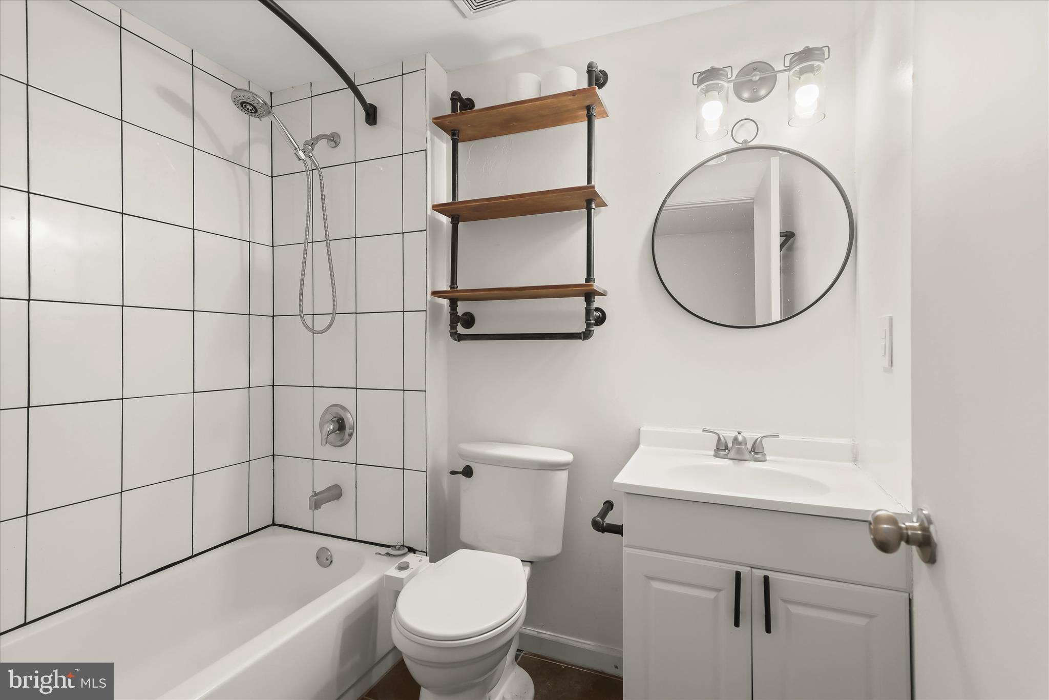 HERITAGE HILL CONDO - Residential