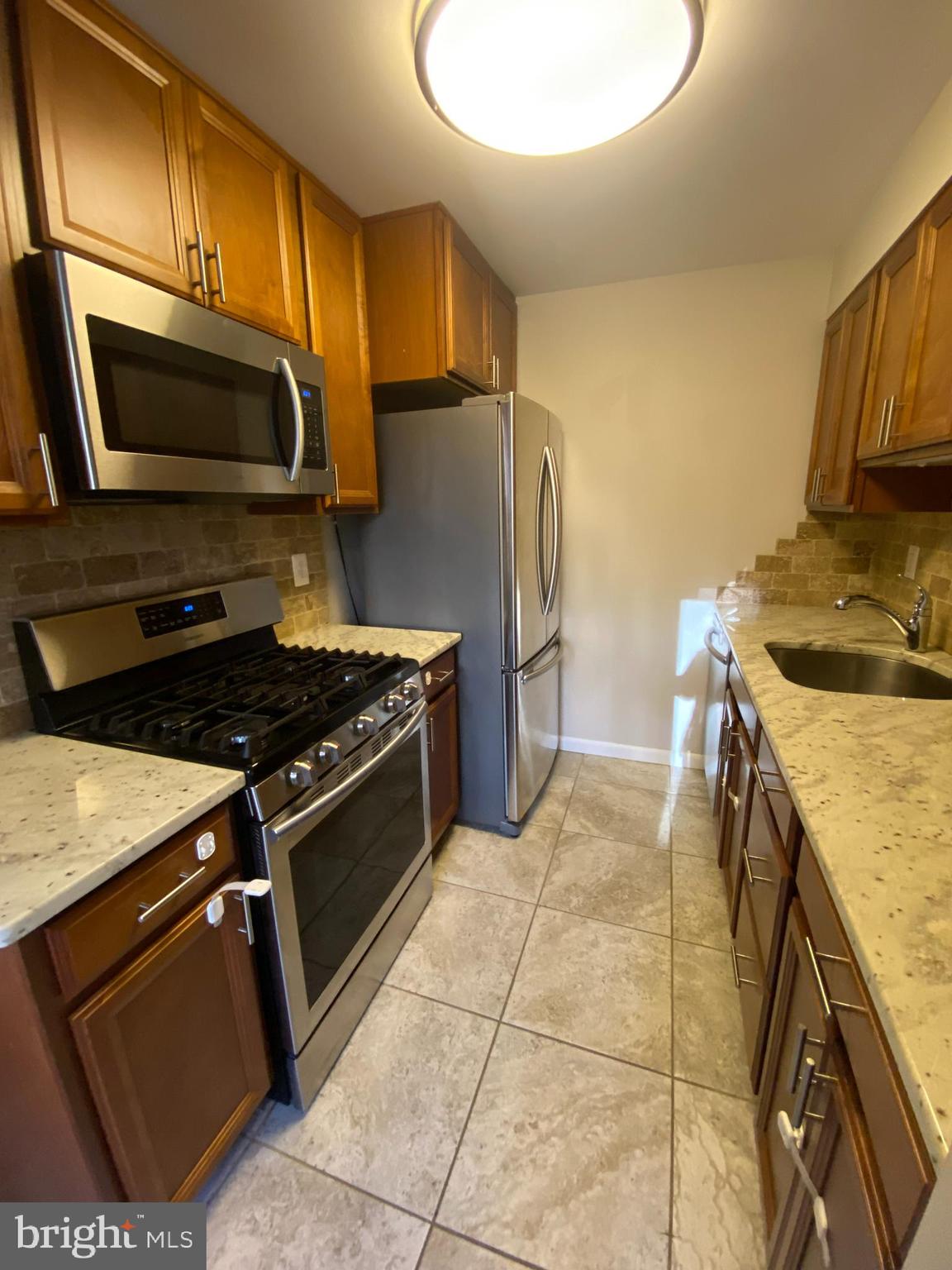 GROSVENOR PARK - Residential Lease