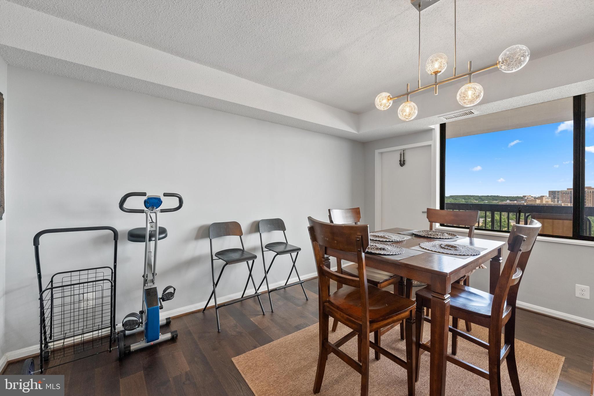 SKYLINE - Residential Lease