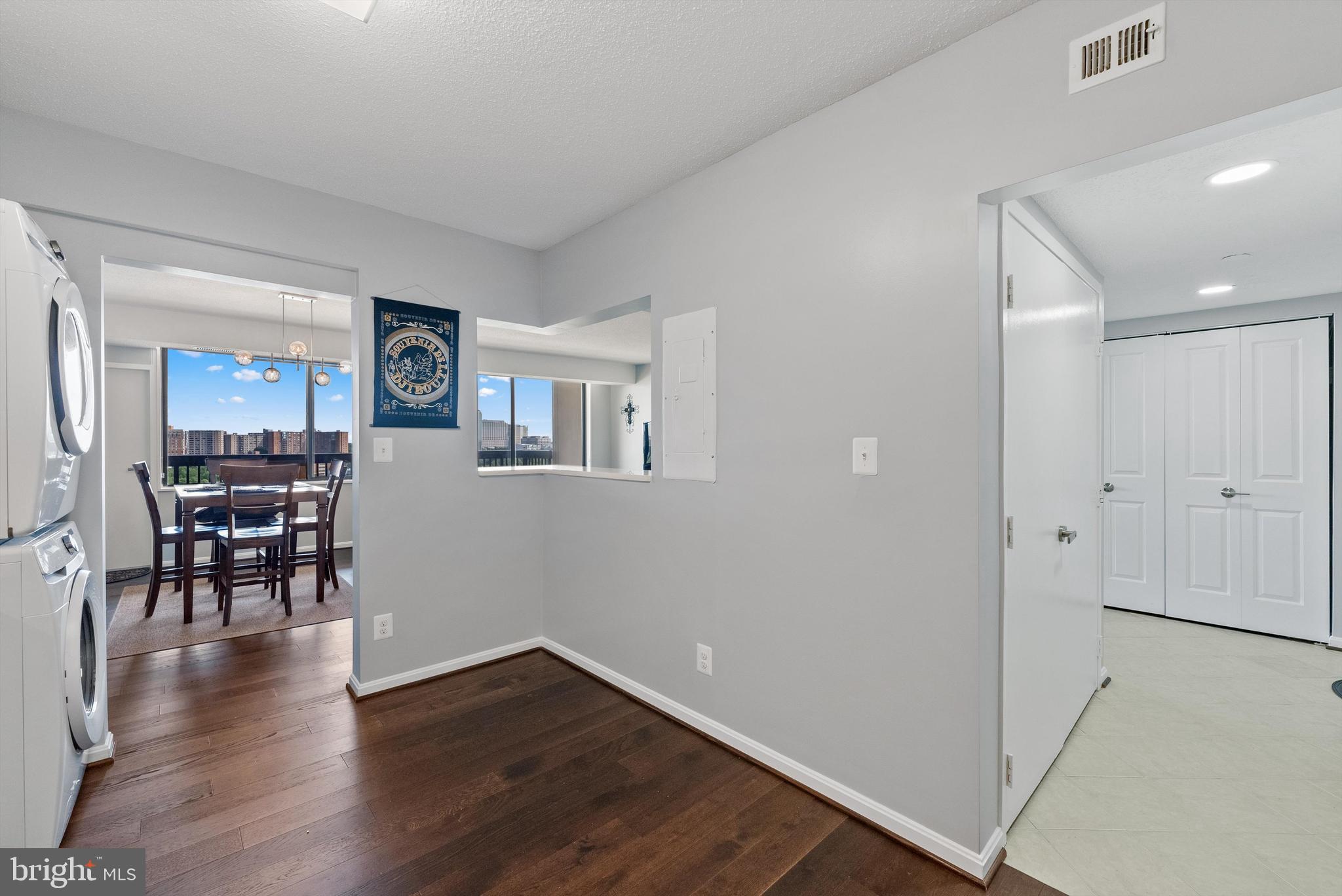 SKYLINE - Residential Lease