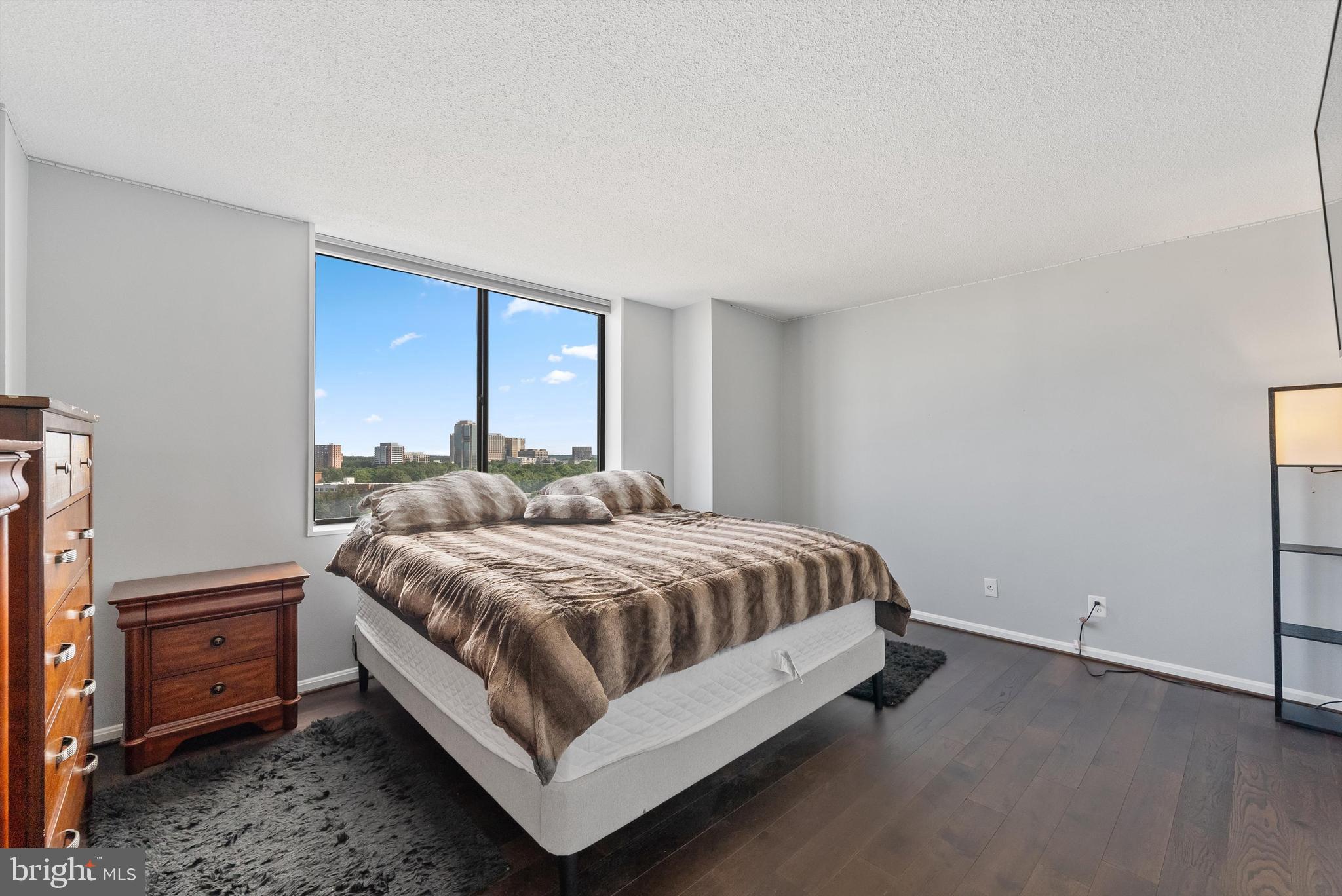 SKYLINE - Residential Lease