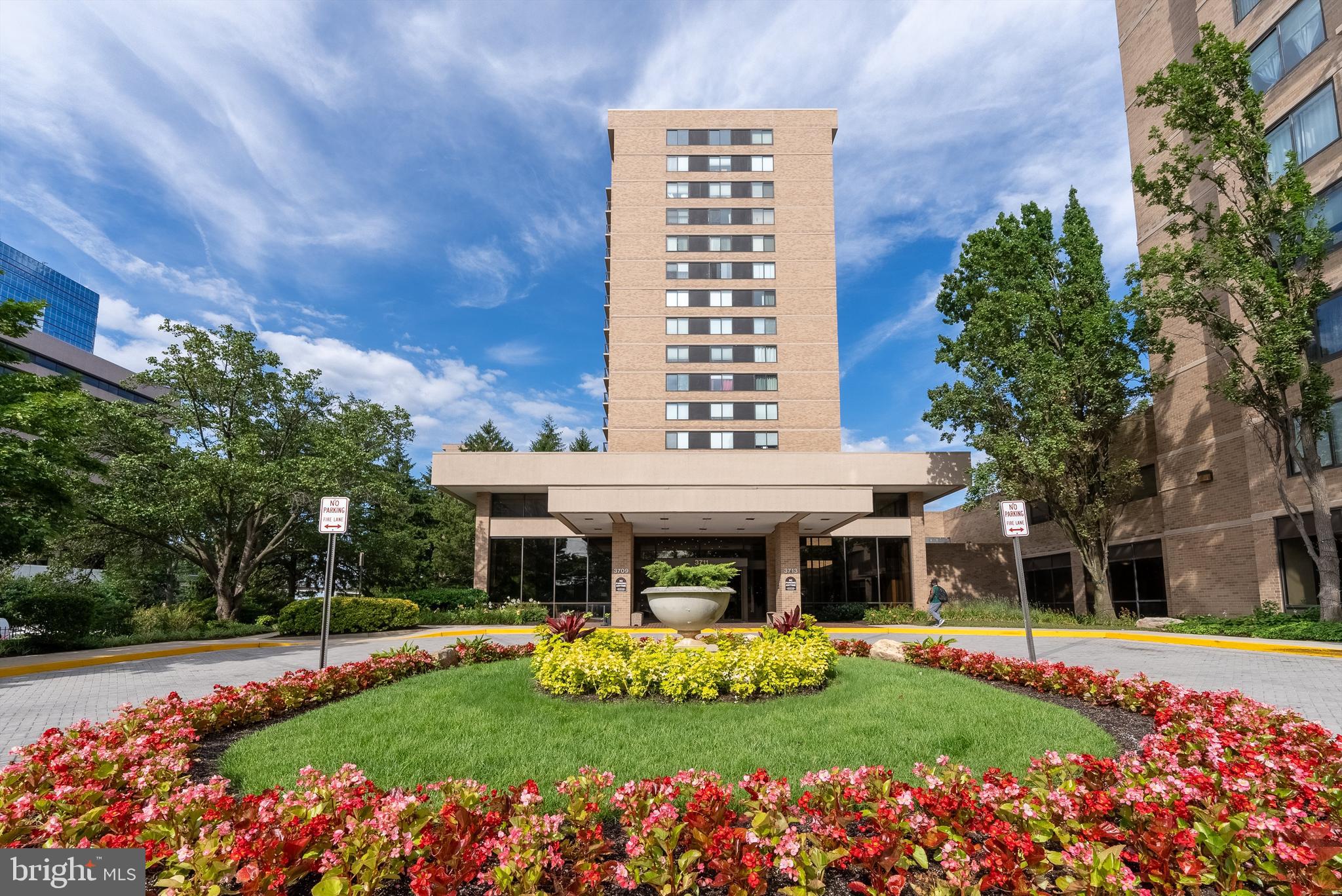 SKYLINE - Residential Lease