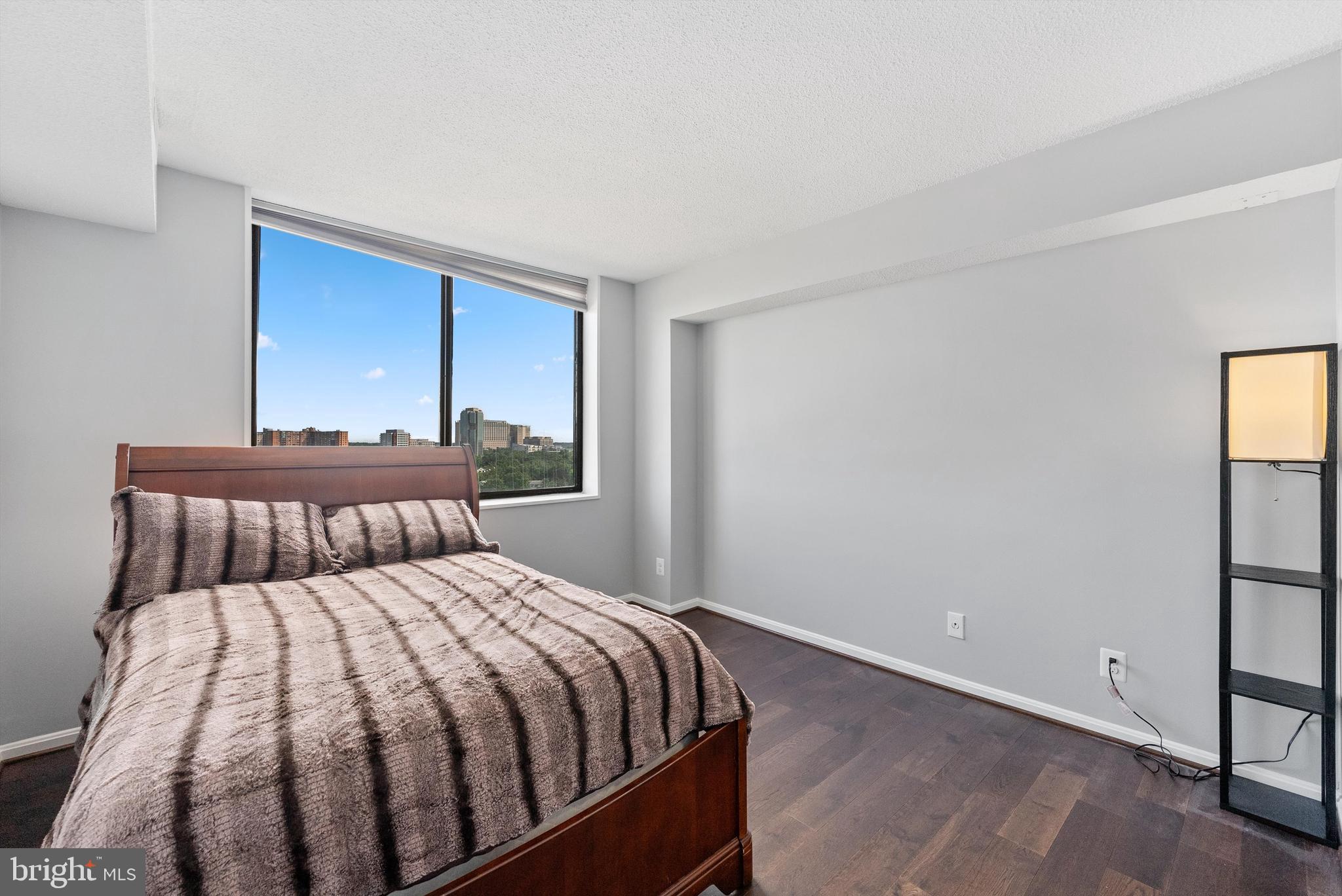 SKYLINE - Residential Lease