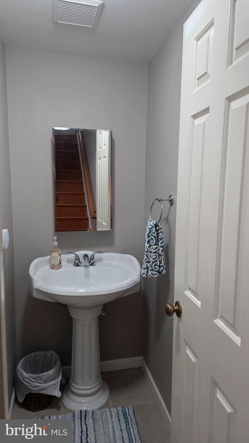 KING PARK WEST - Residential Lease