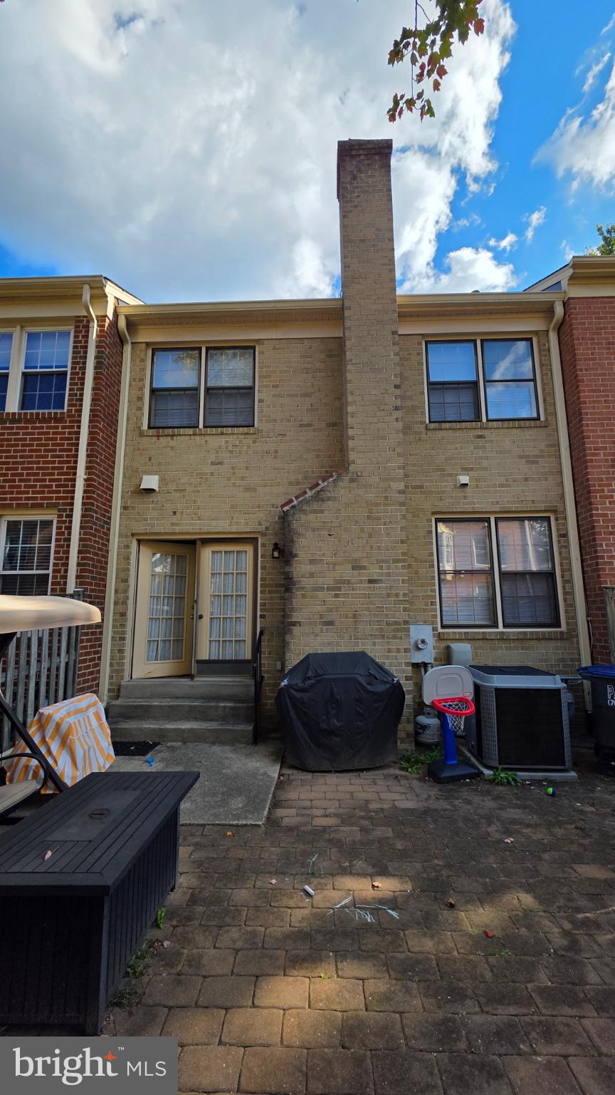 KING PARK WEST - Residential Lease