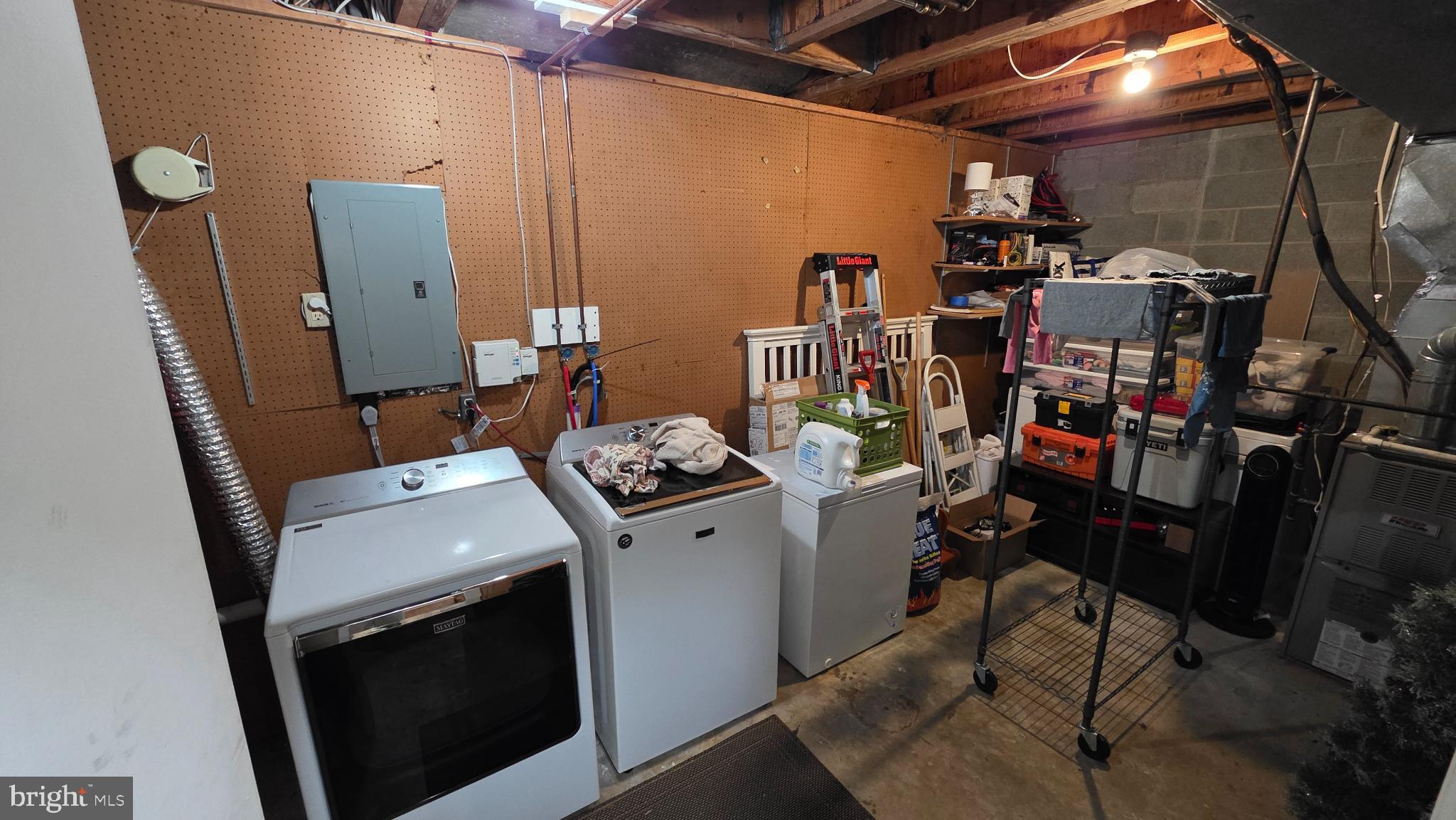 KING PARK WEST - Residential Lease