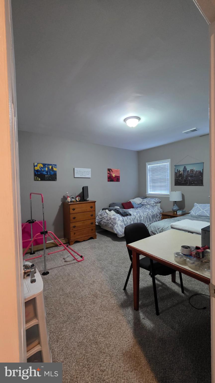 KING PARK WEST - Residential Lease