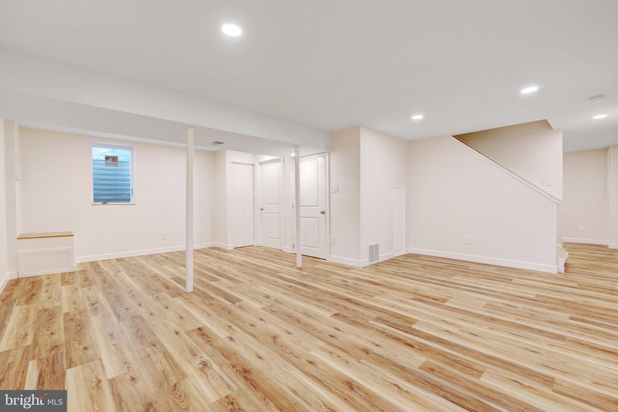 HIDDENBROOK - Residential Lease