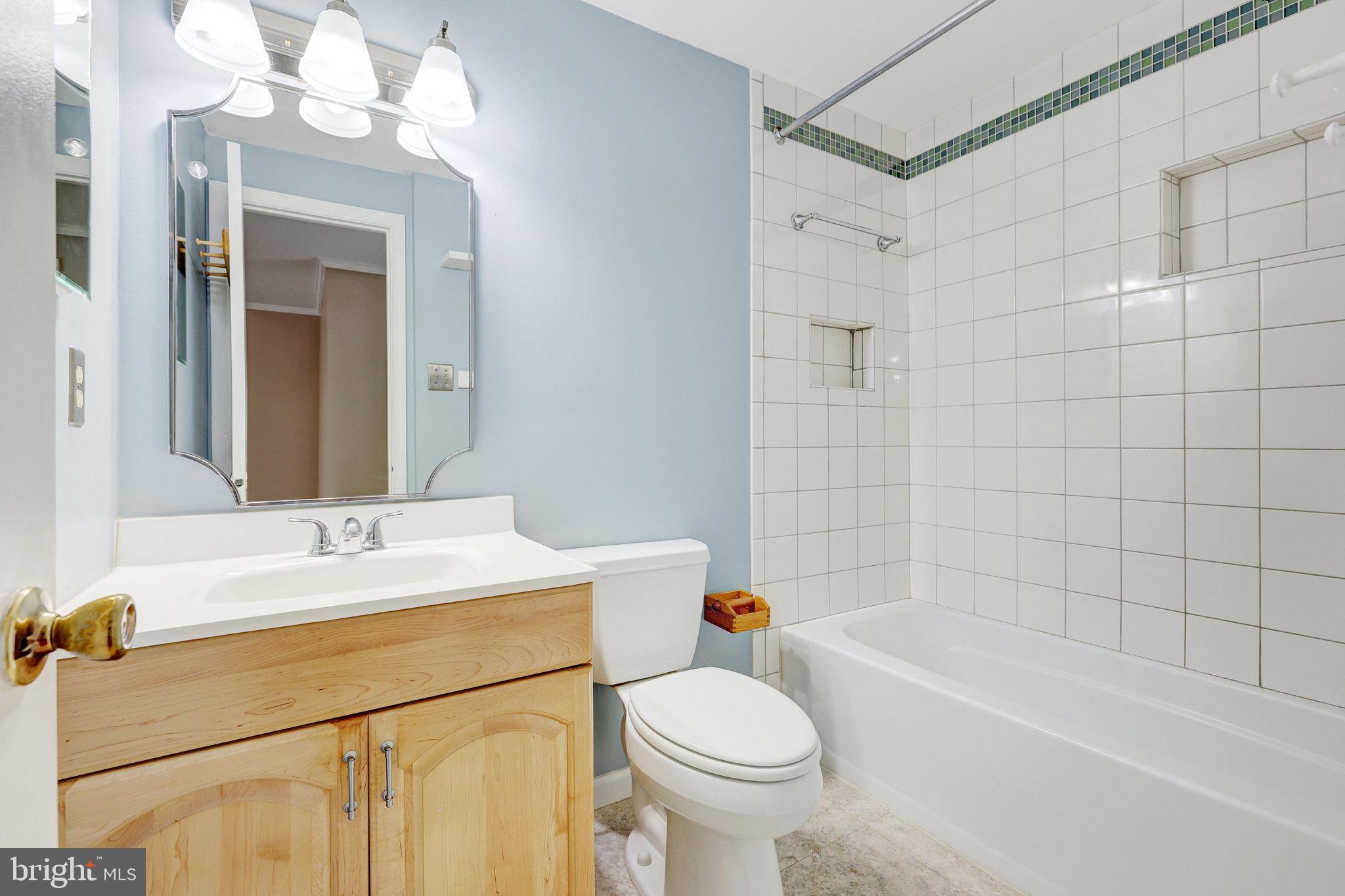 HIDDENBROOK - Residential Lease