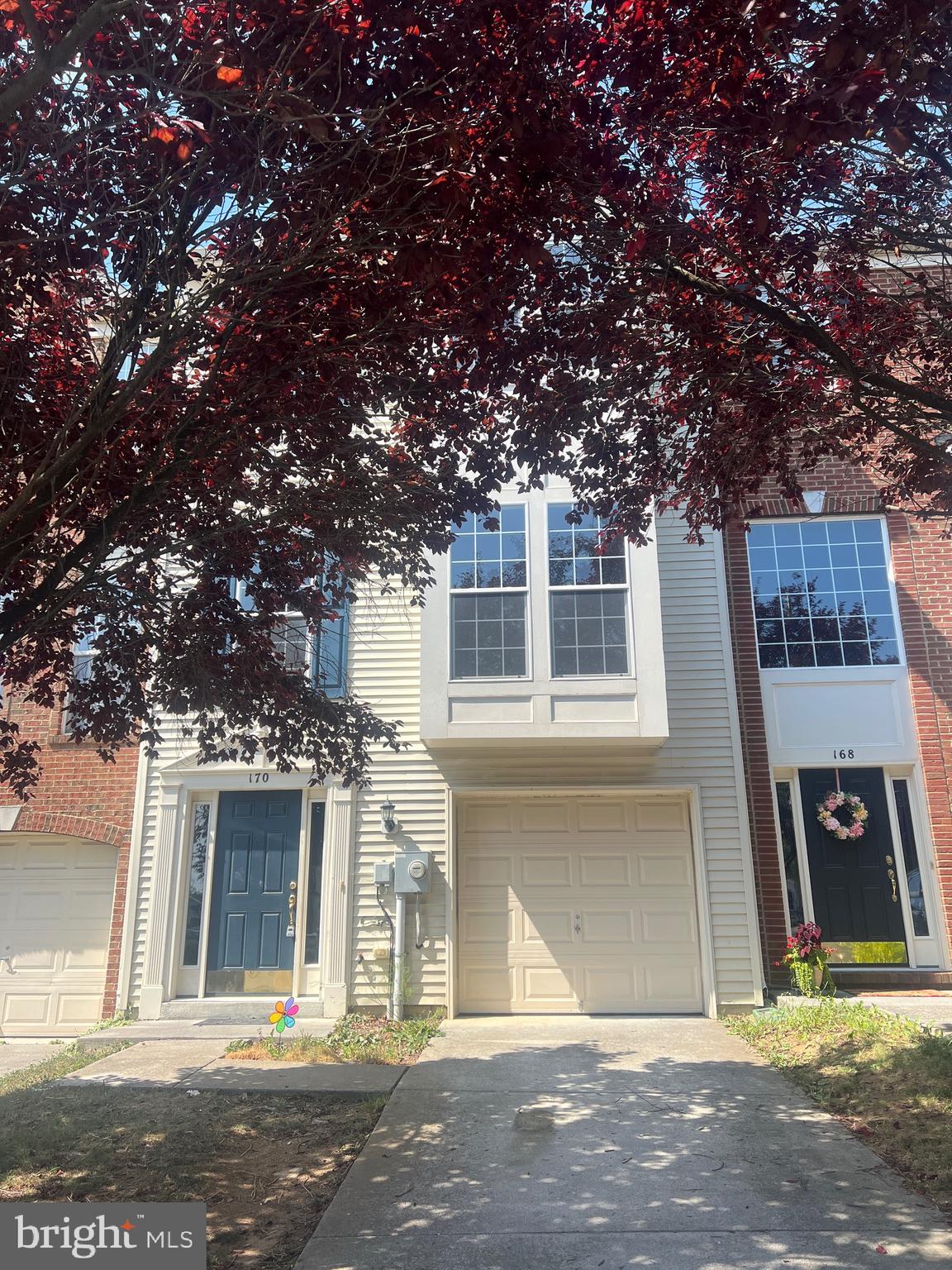 VILLAGE AT OXBOW ESTATES - Residential Lease