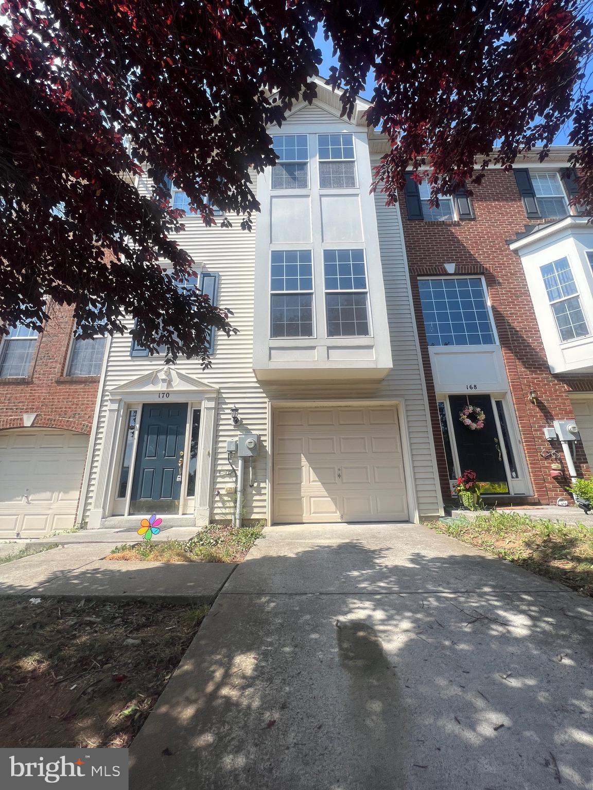 VILLAGE AT OXBOW ESTATES - Residential Lease