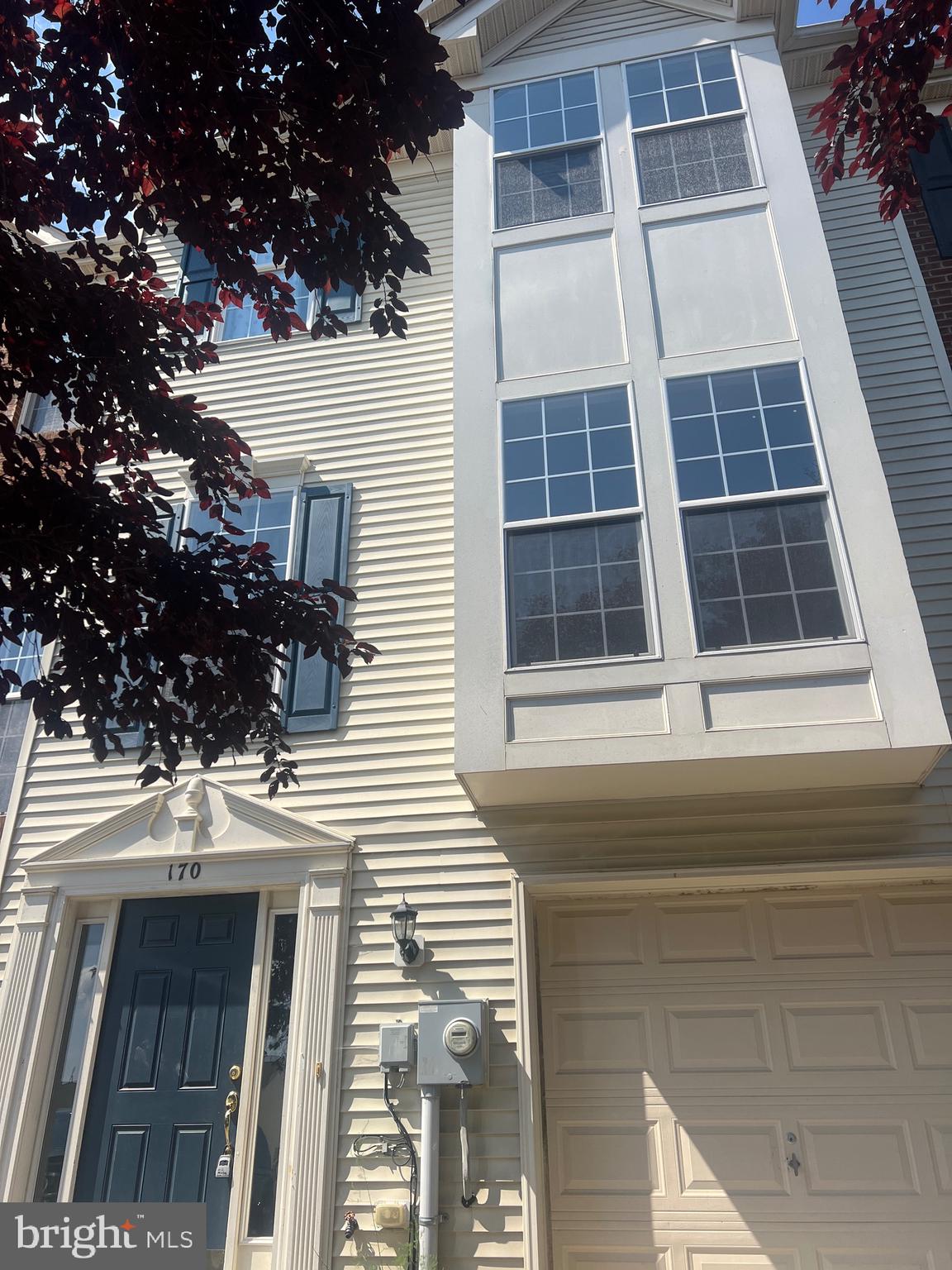 VILLAGE AT OXBOW ESTATES - Residential Lease