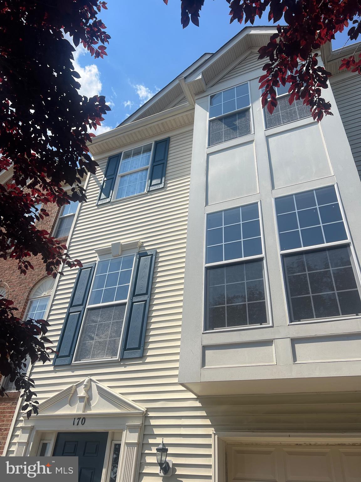 VILLAGE AT OXBOW ESTATES - Residential Lease