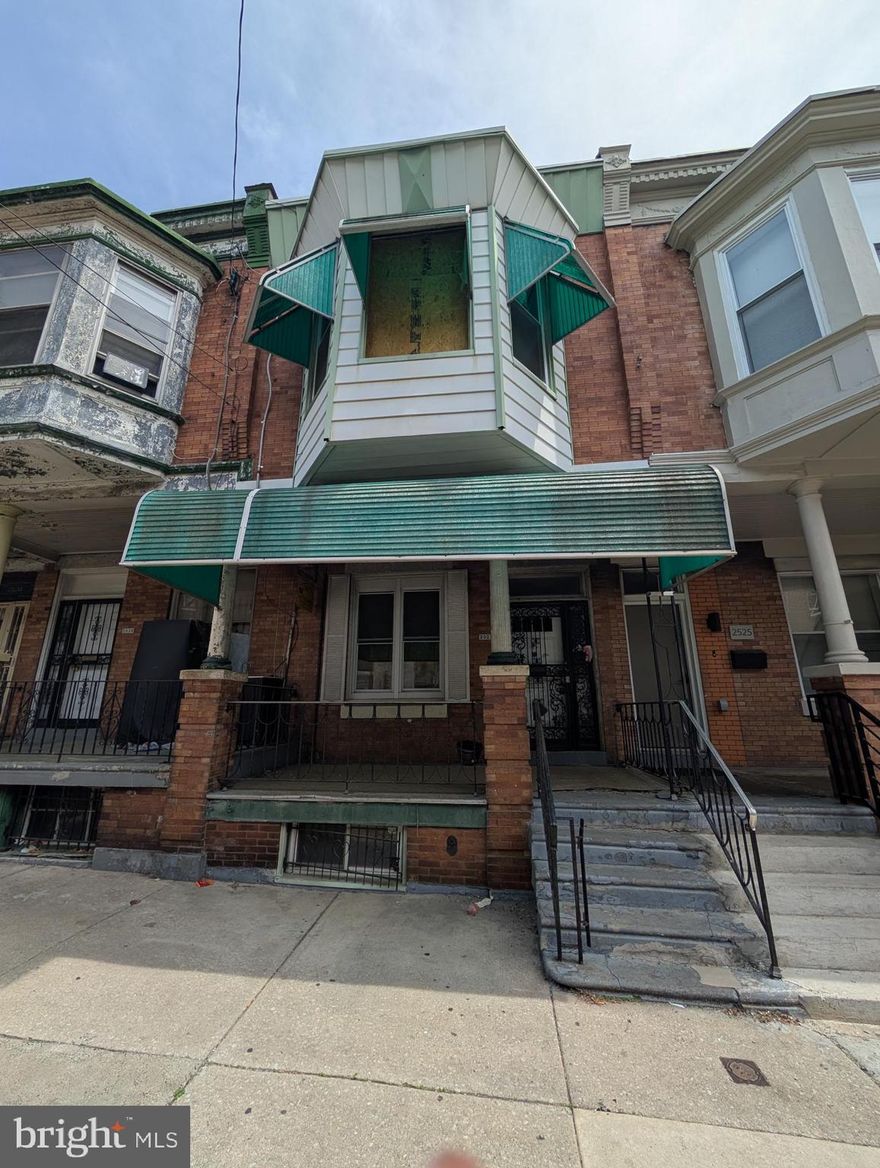 This 4-bedroom house is perfect for a landlord who wants to add to their rental portfolio.  With a rental grade rehab you can rent this property section 8 resulting in a GREAT cashflow.