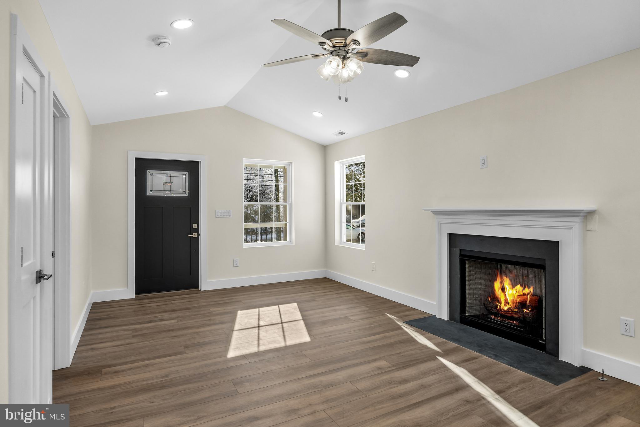 154 TAUNTON BOULEVARD