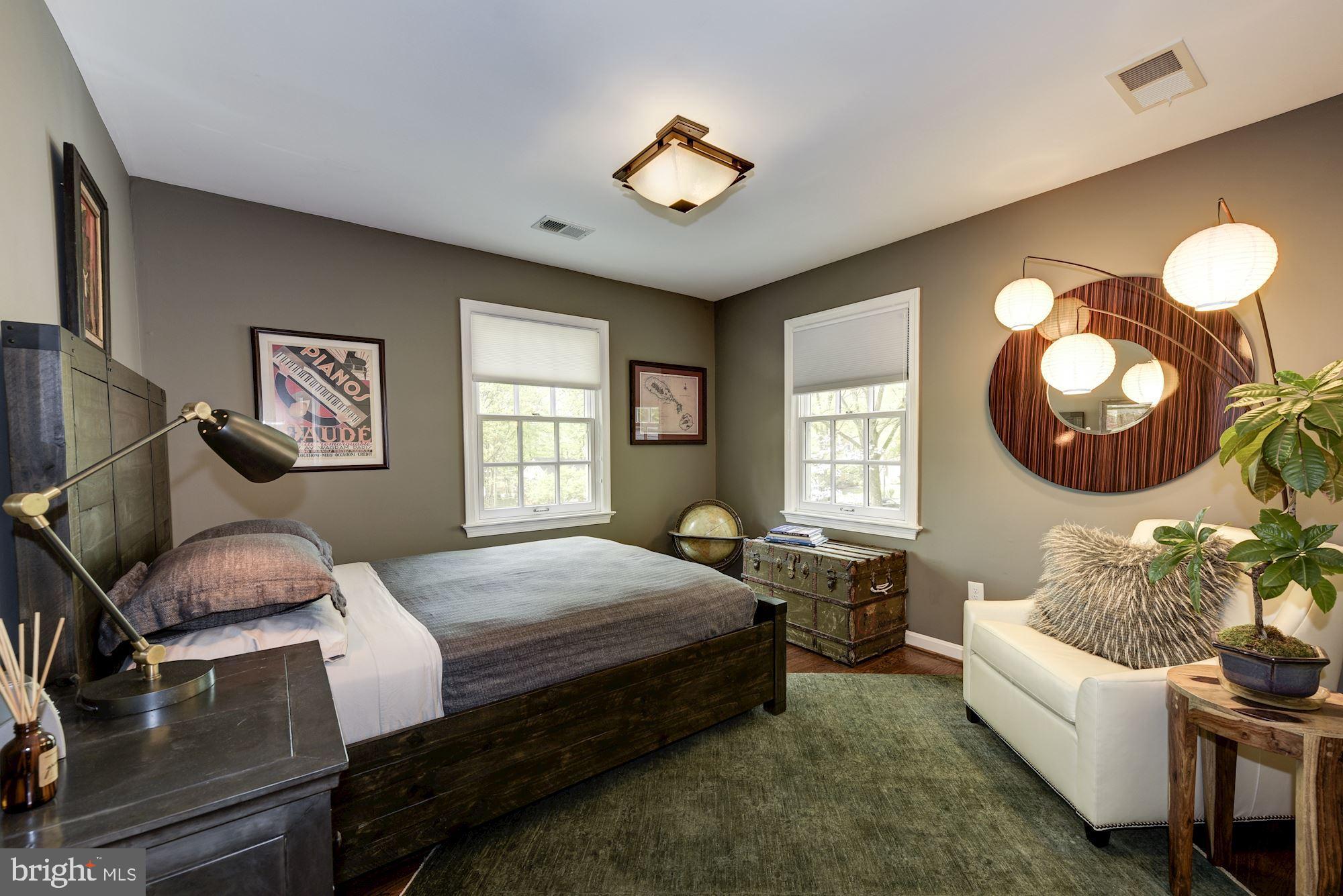 RIVER FALLS - Residential