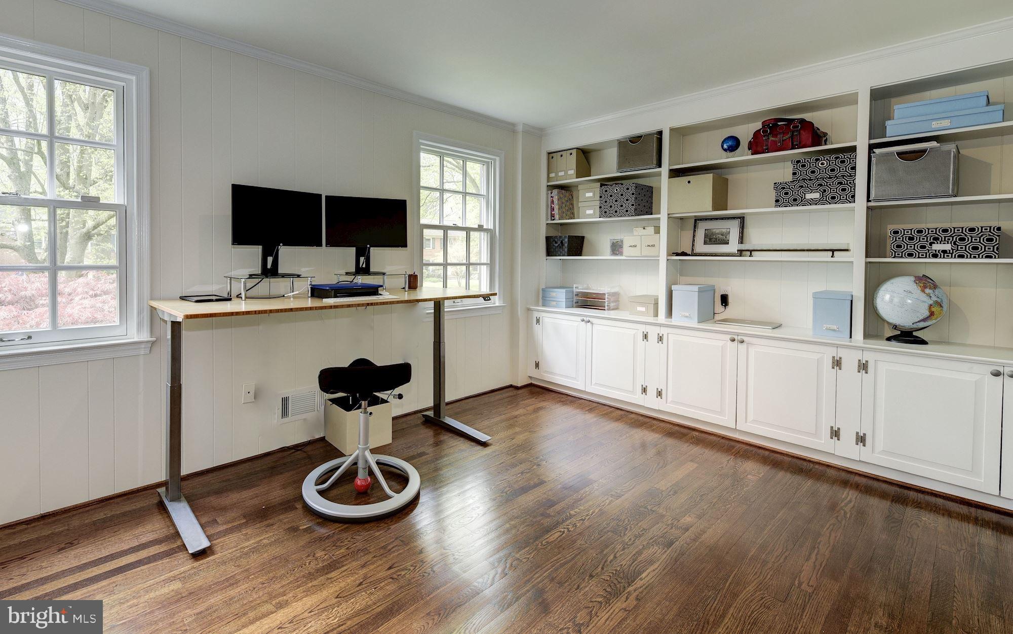 RIVER FALLS - Residential