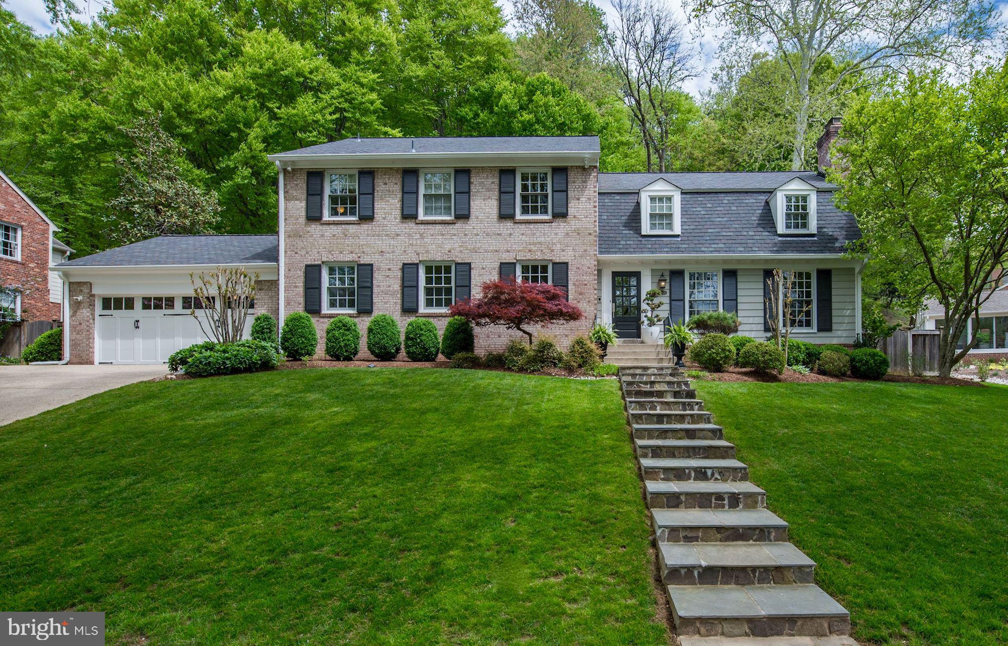 RIVER FALLS - Residential